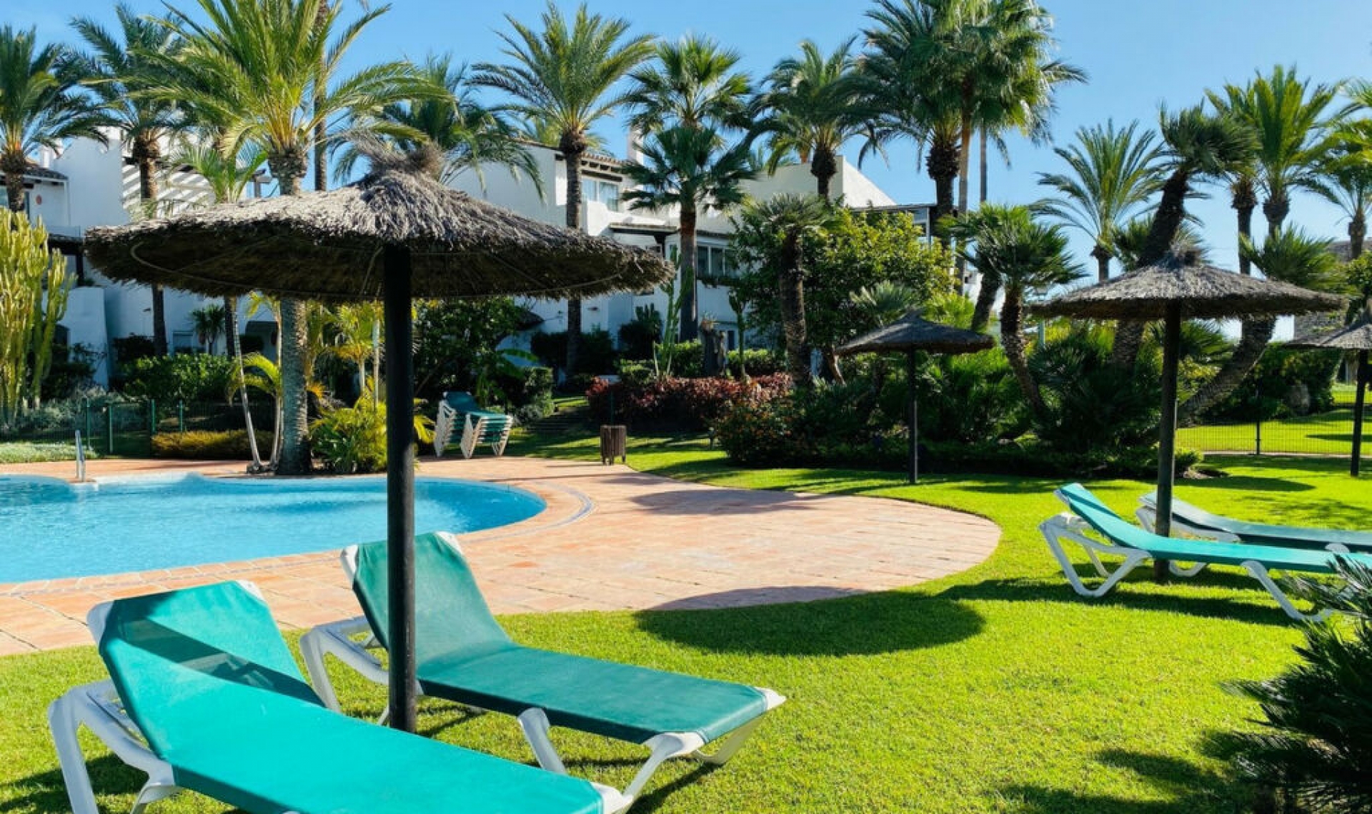 Resale - House -
Costalita