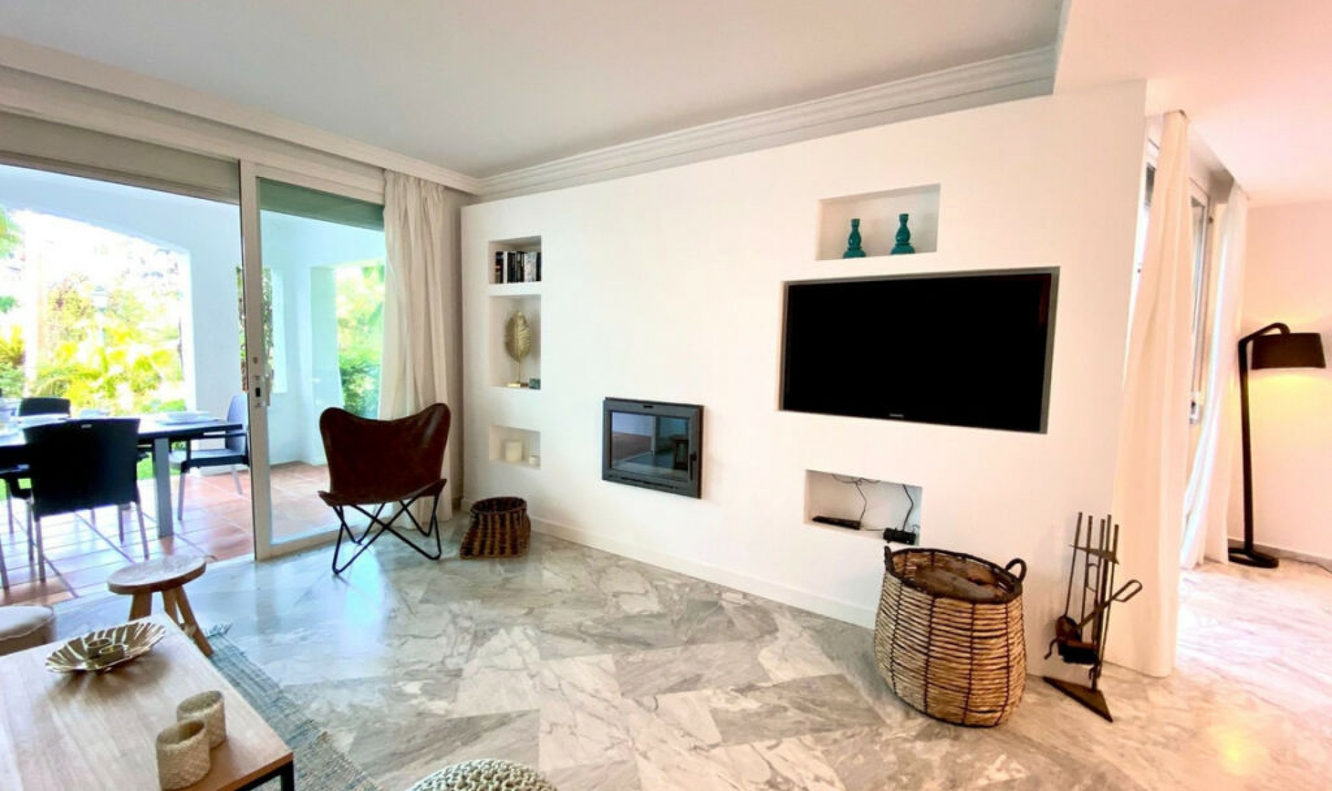 Resale - House -
Costalita