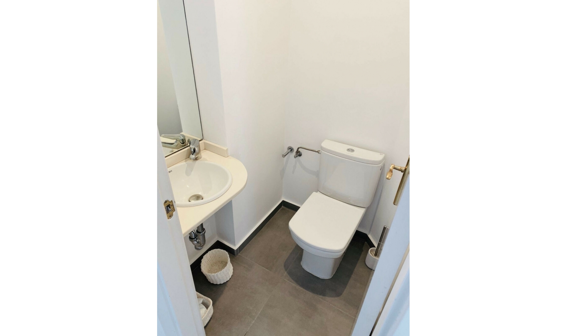 Resale - House -
Costalita