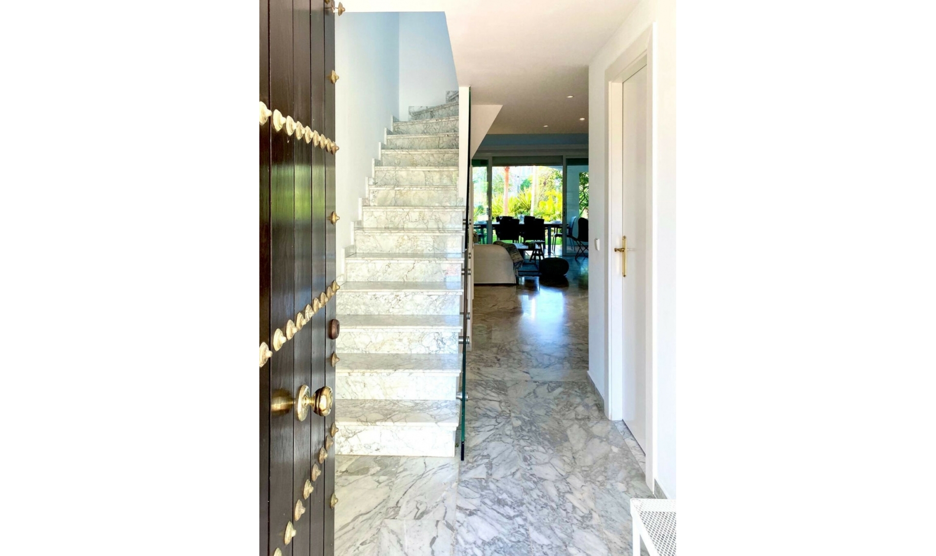 Resale - House -
Costalita