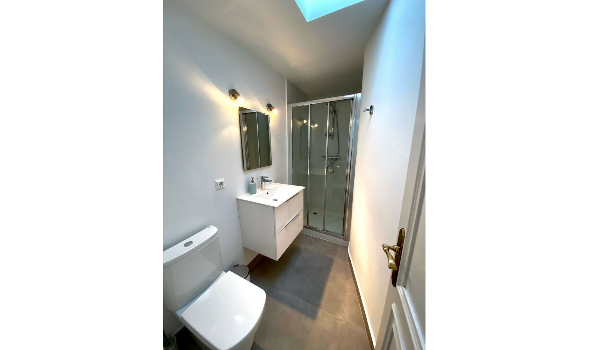 Resale - House -
Costalita