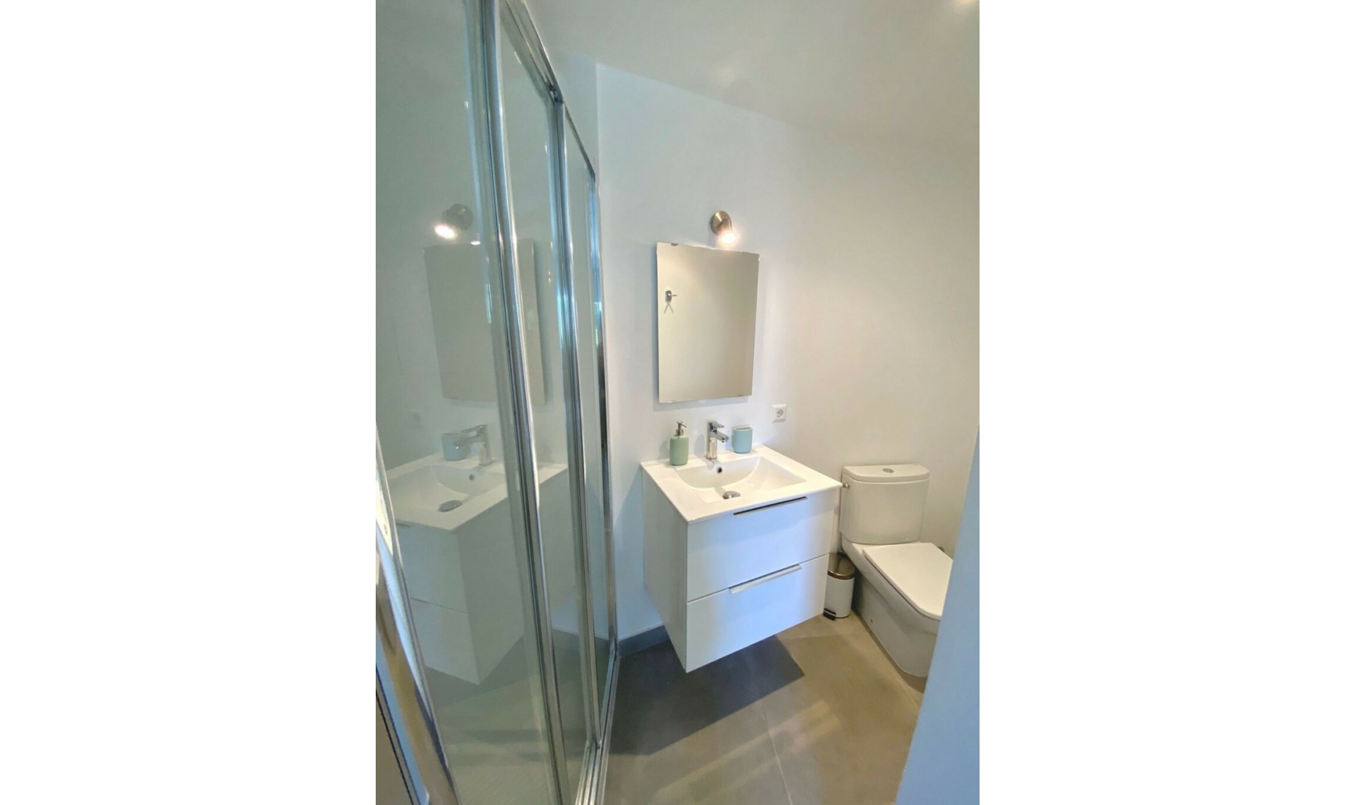 Resale - House -
Costalita