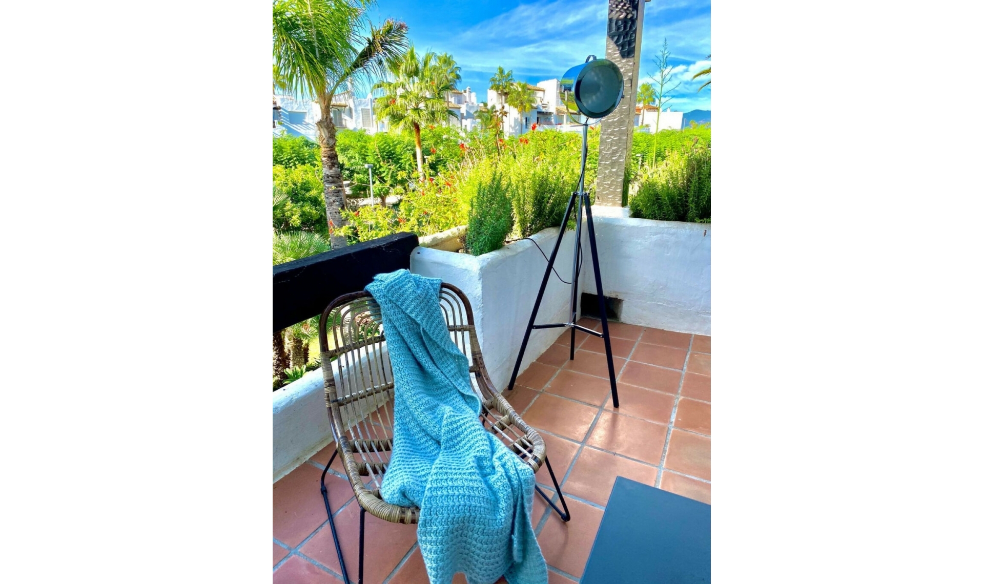 Resale - House -
Costalita