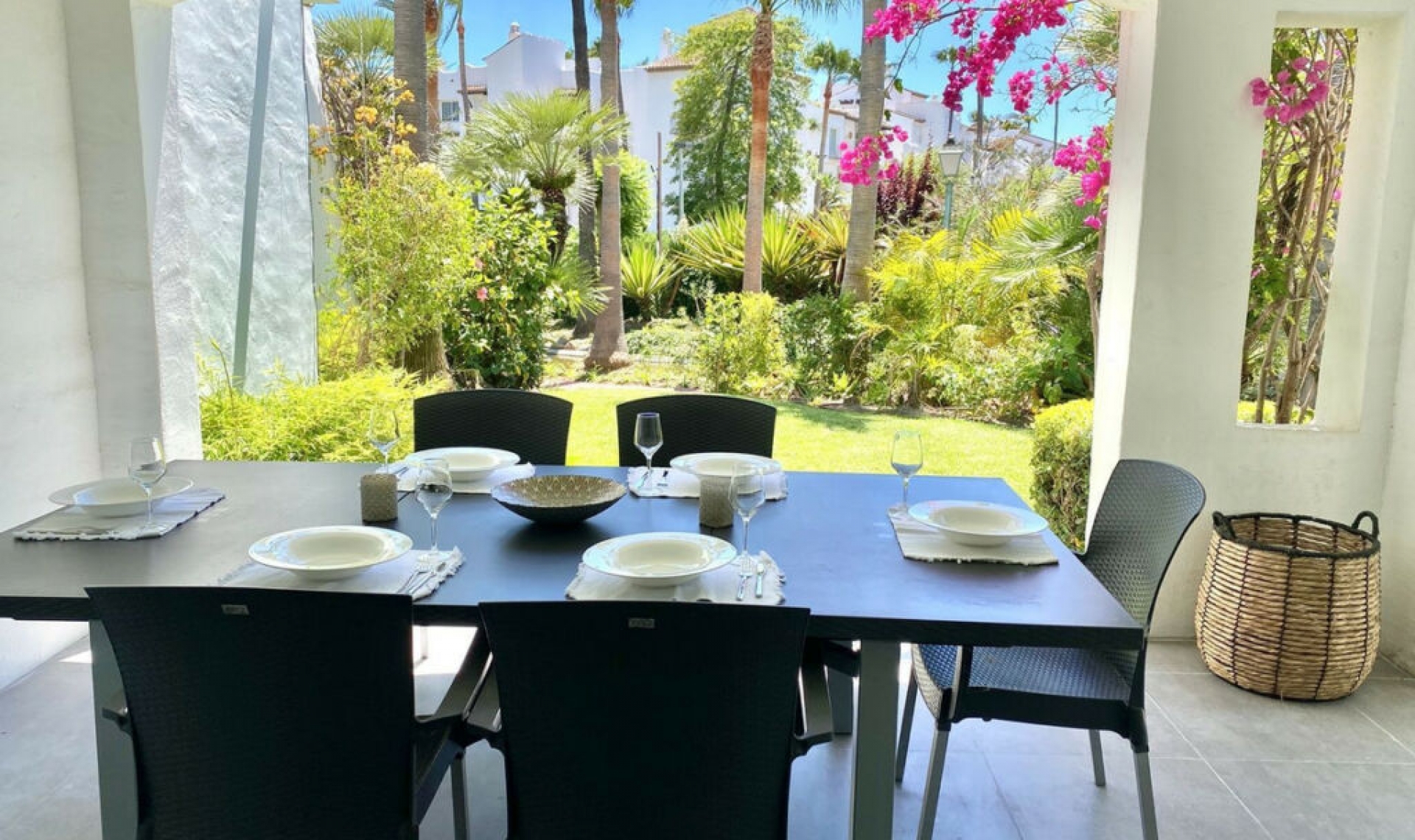 Resale - House -
Costalita