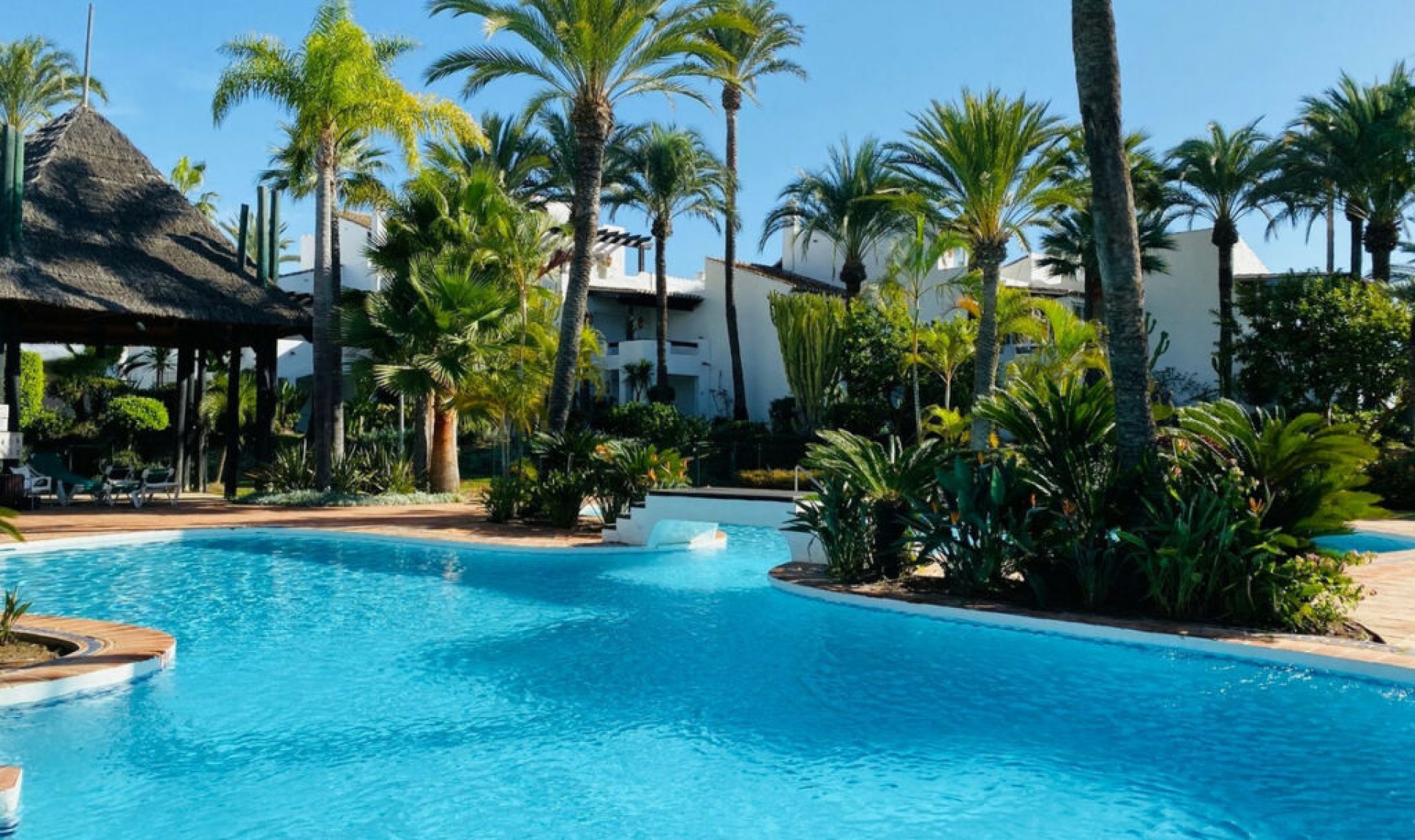 Resale - House -
Costalita