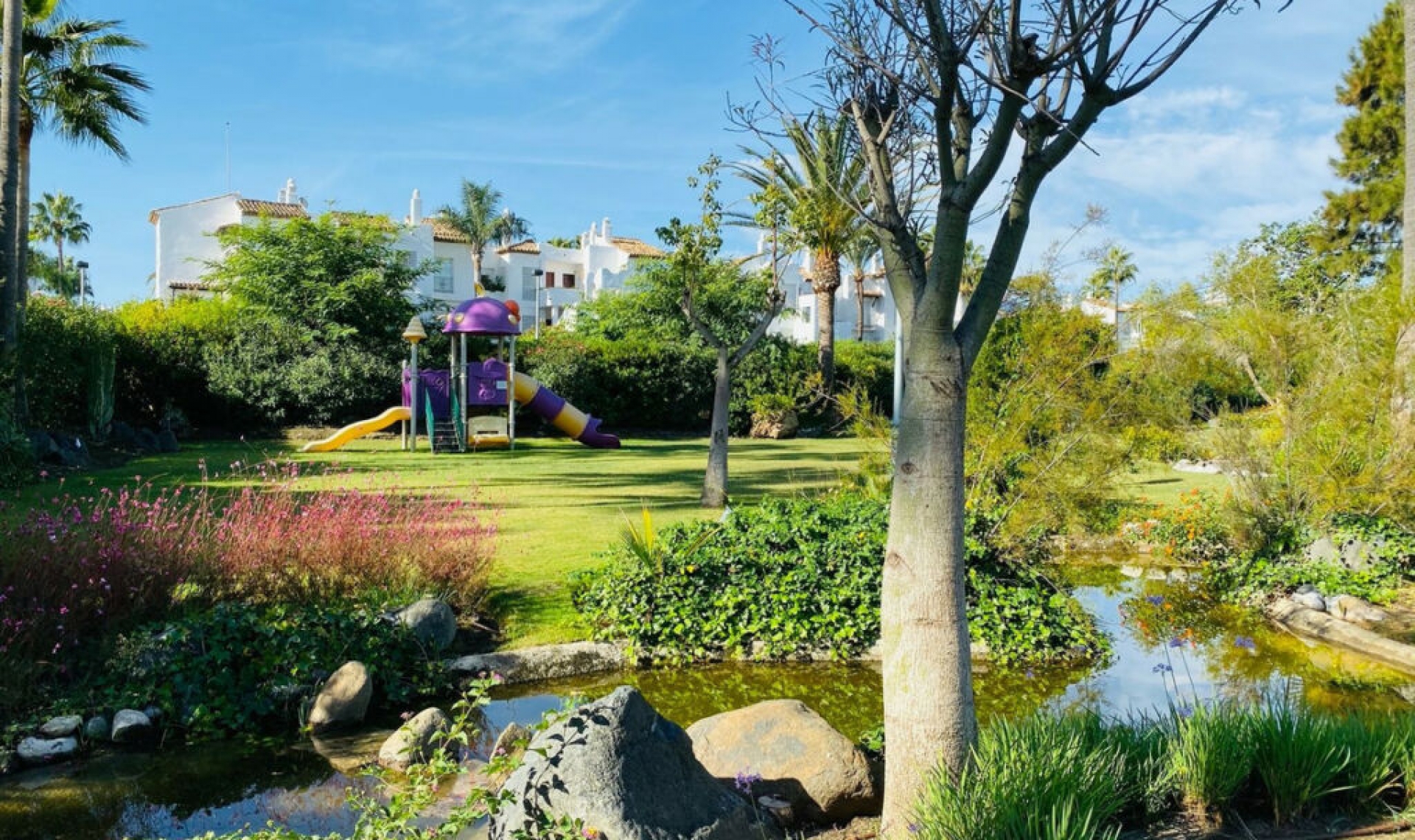 Resale - House -
Costalita