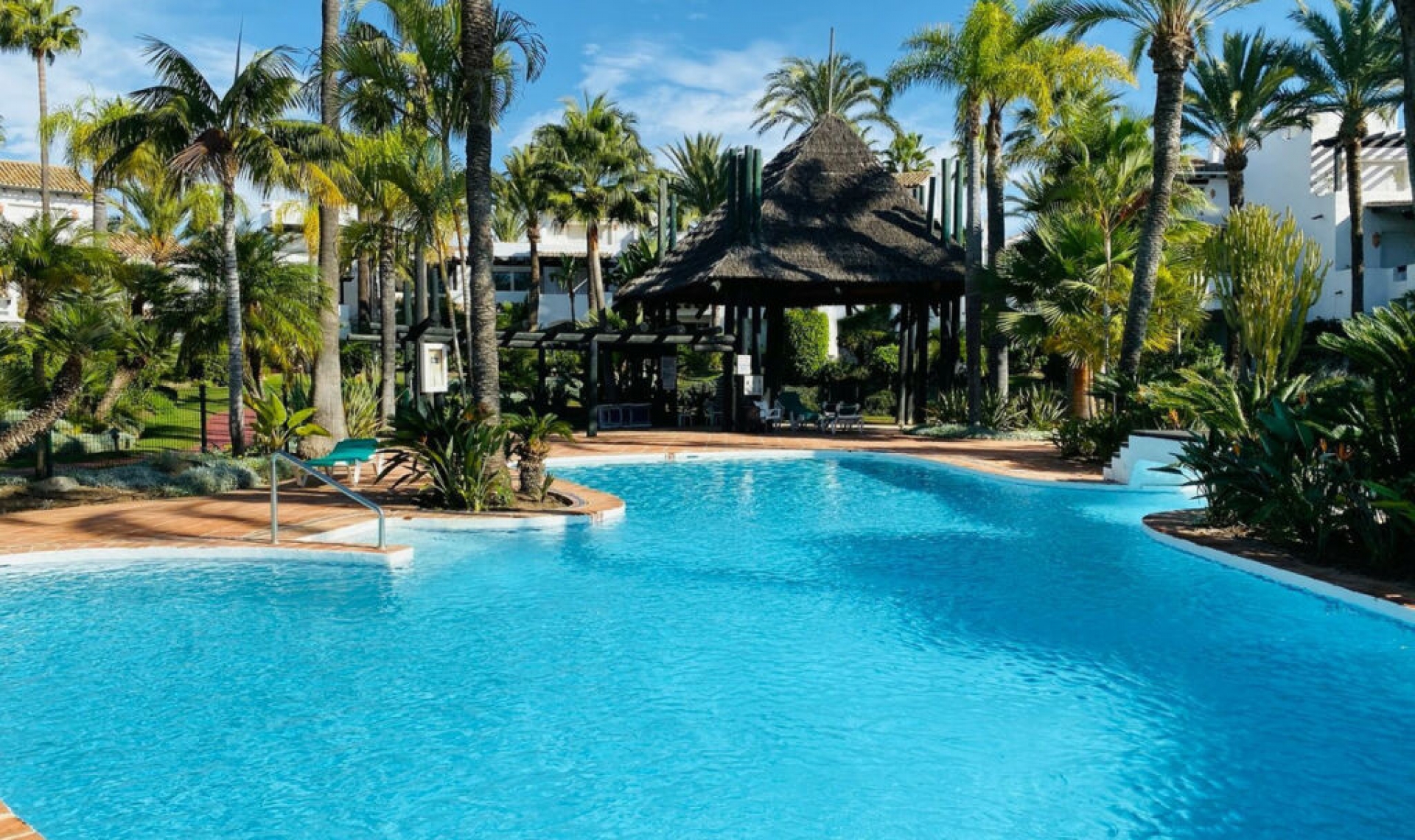 Resale - House -
Costalita