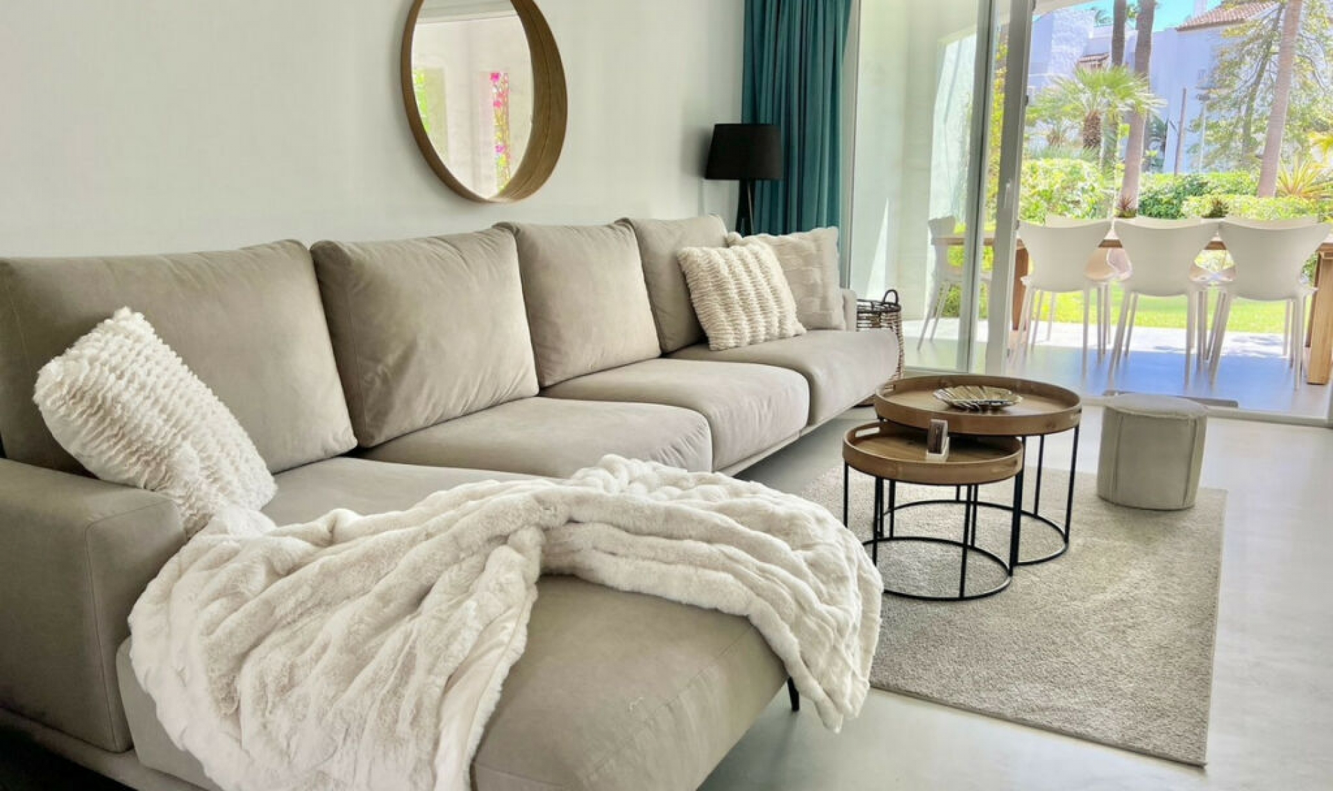 Resale - House -
Costalita