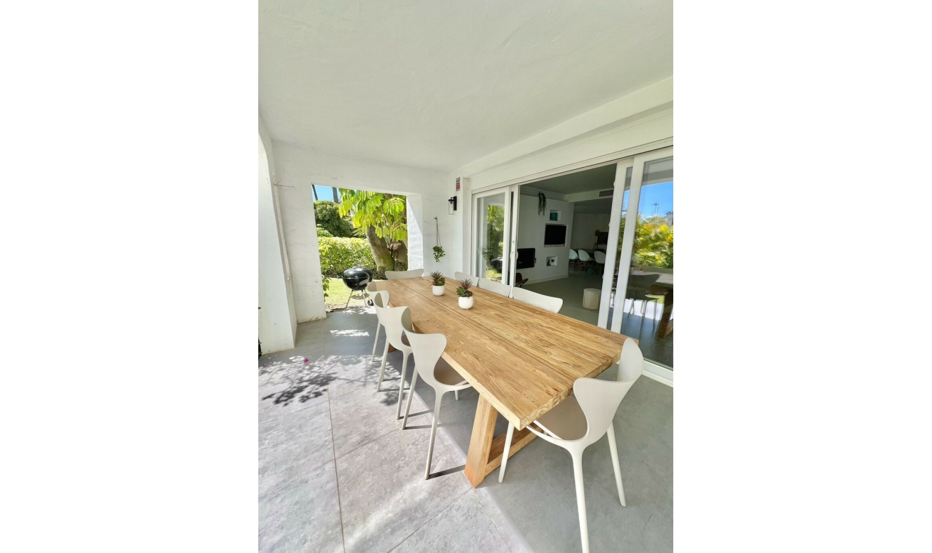 Resale - House -
Costalita