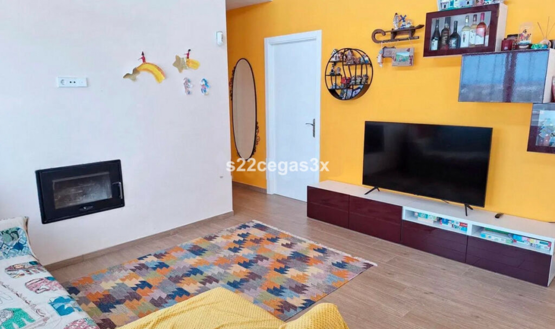 Resale - House -
Denia