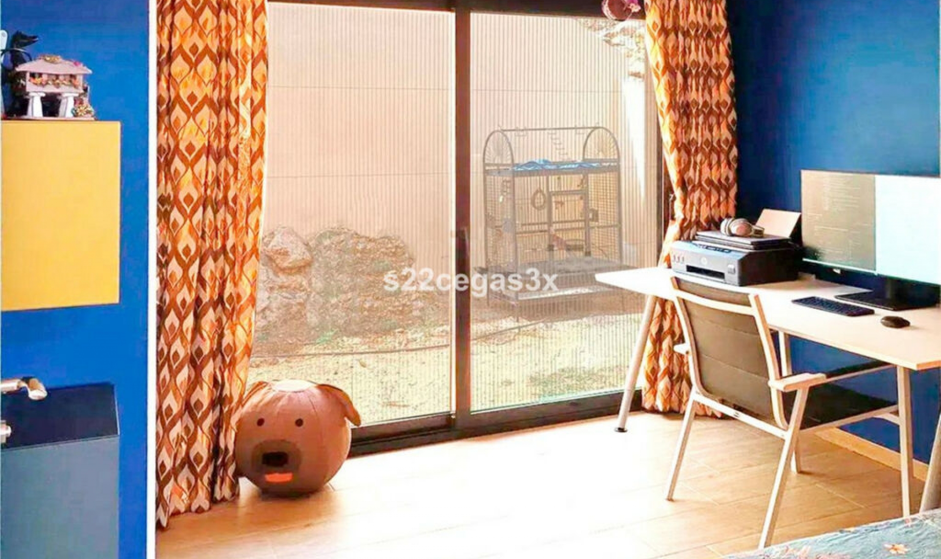 Resale - House -
Denia