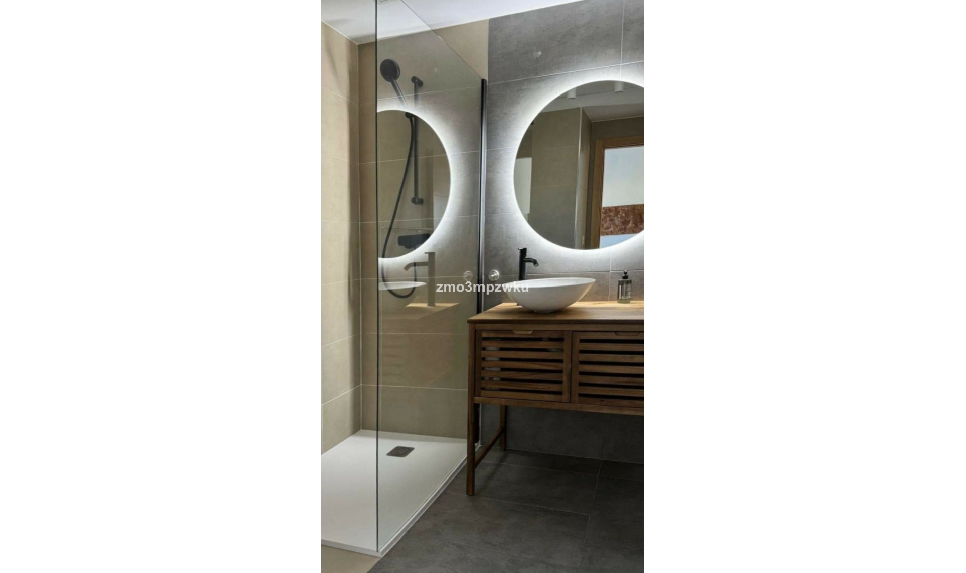 Resale - House -
El Campello