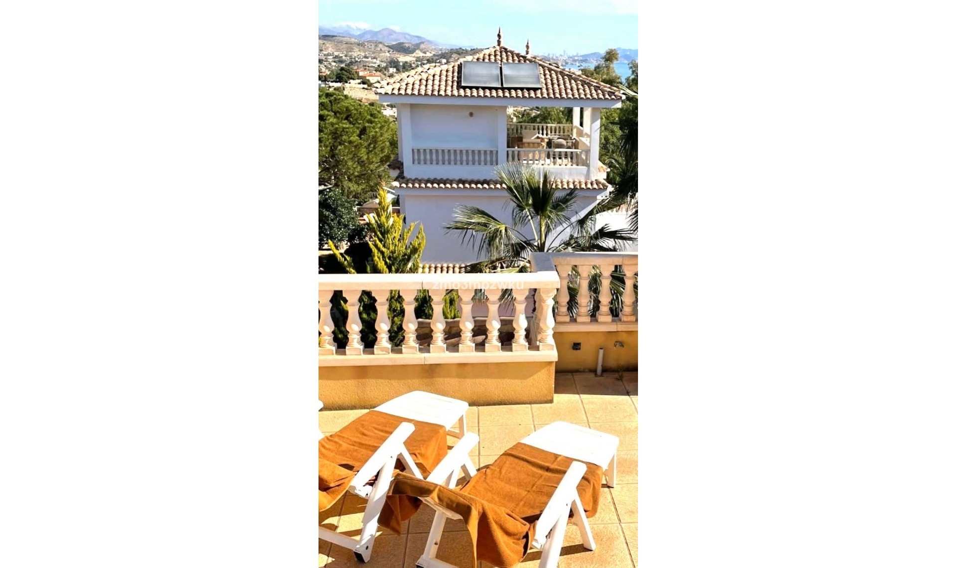Resale - House -
El Campello
