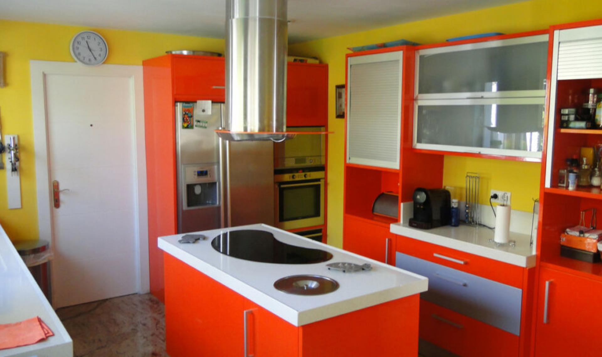 Resale - House -
El Chaparral