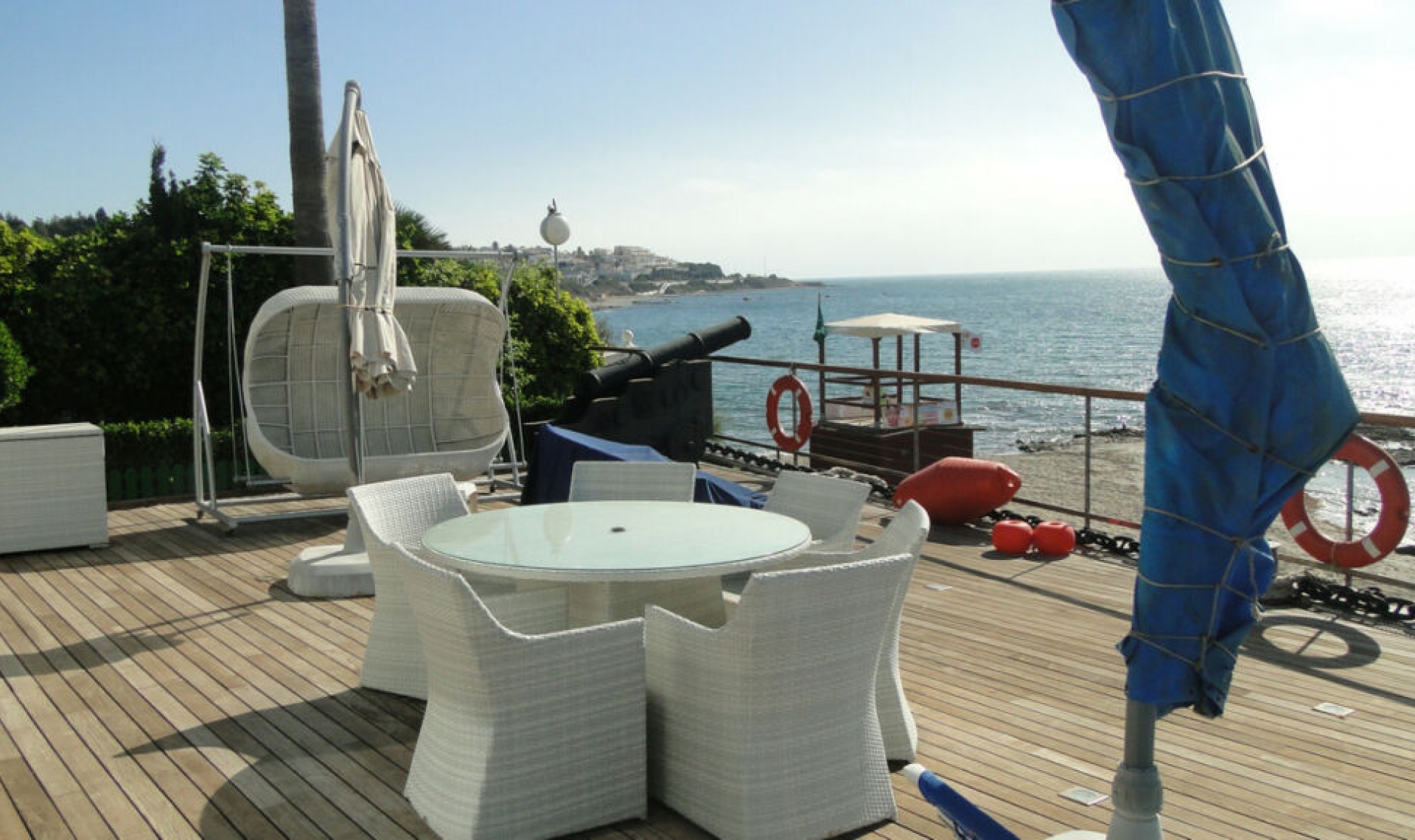 Resale - House -
El Chaparral