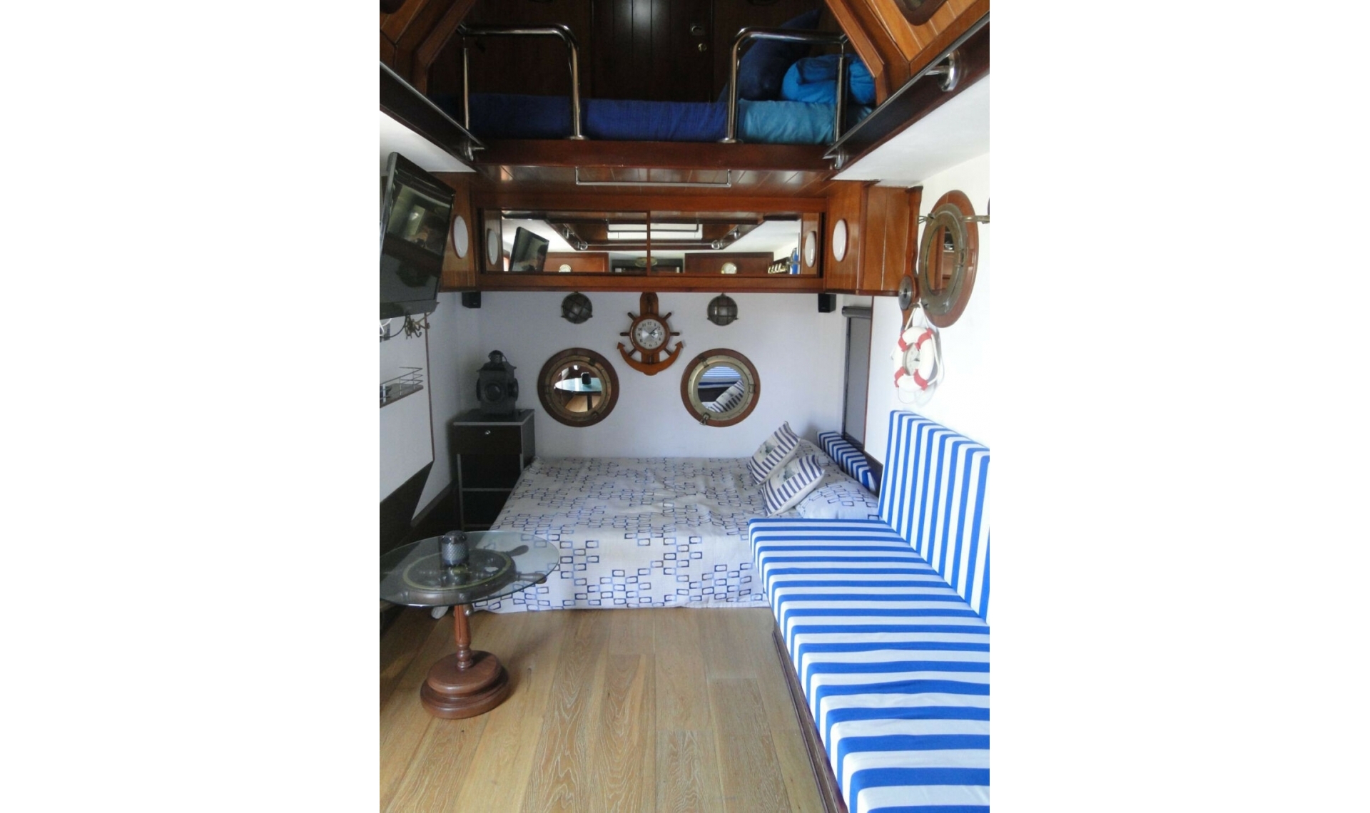 Resale - House -
El Chaparral