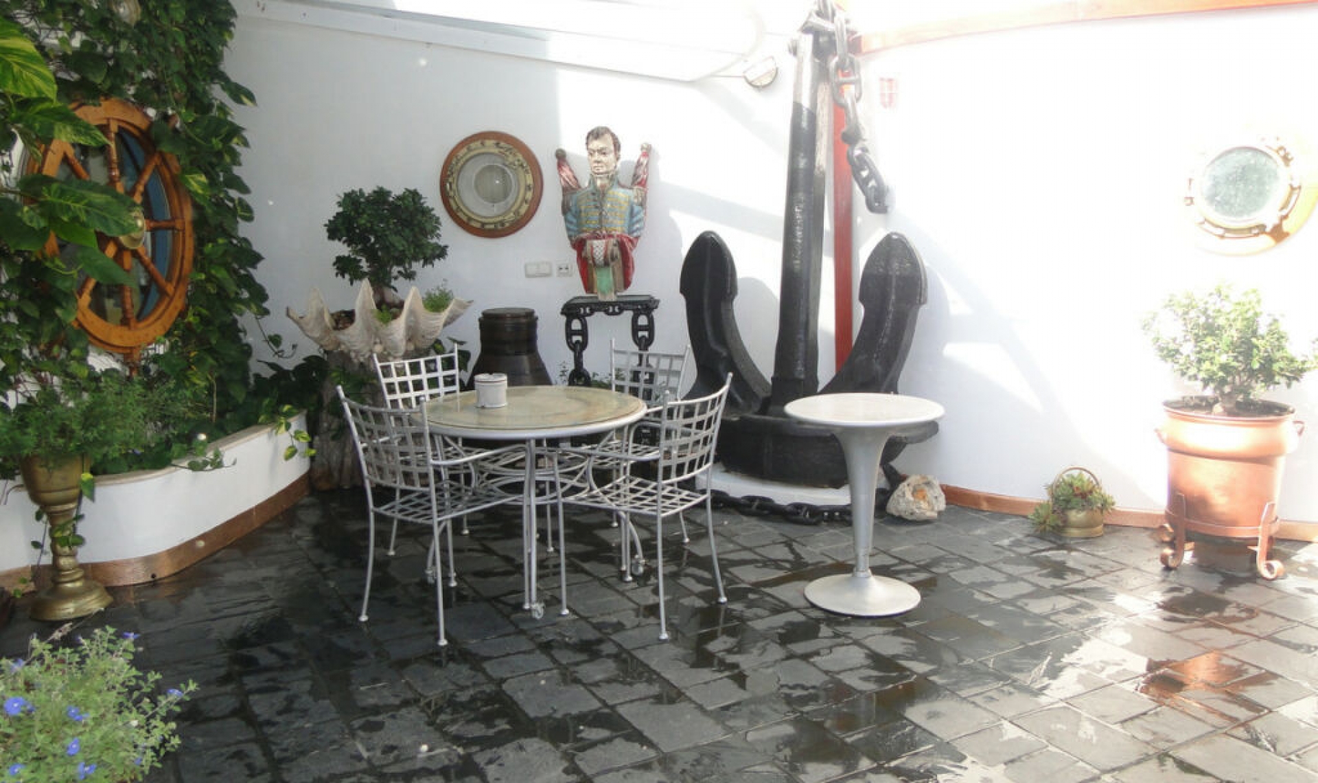 Resale - House -
El Chaparral