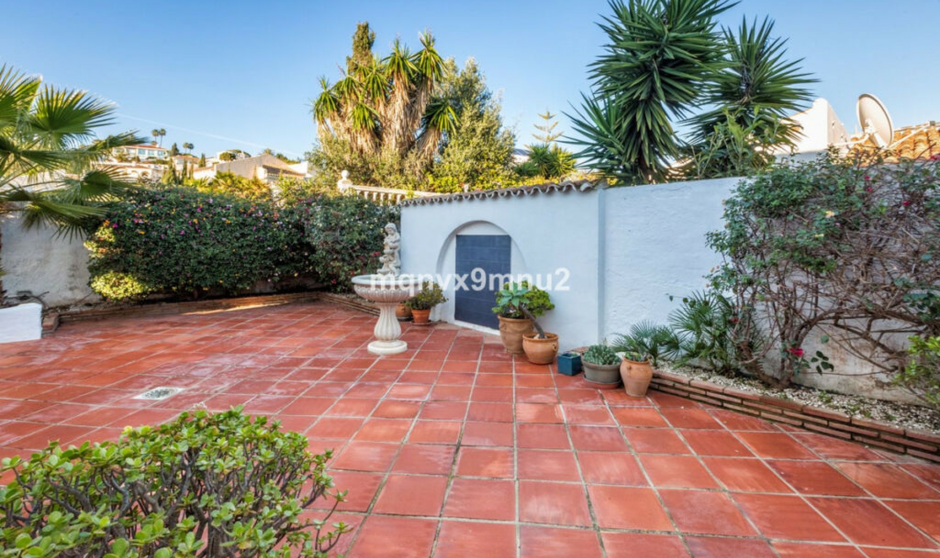 Resale - House -
El Chaparral