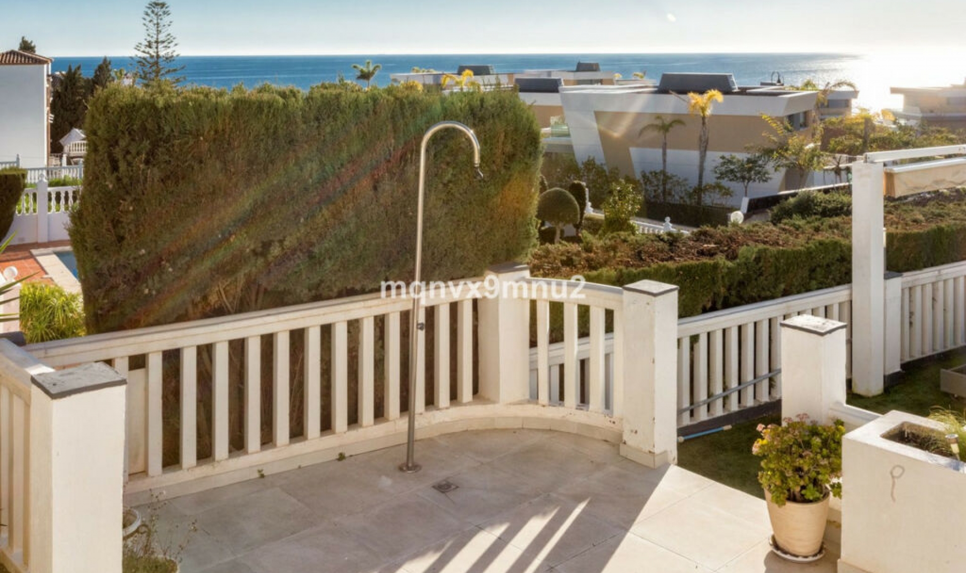 Resale - House -
El Chaparral