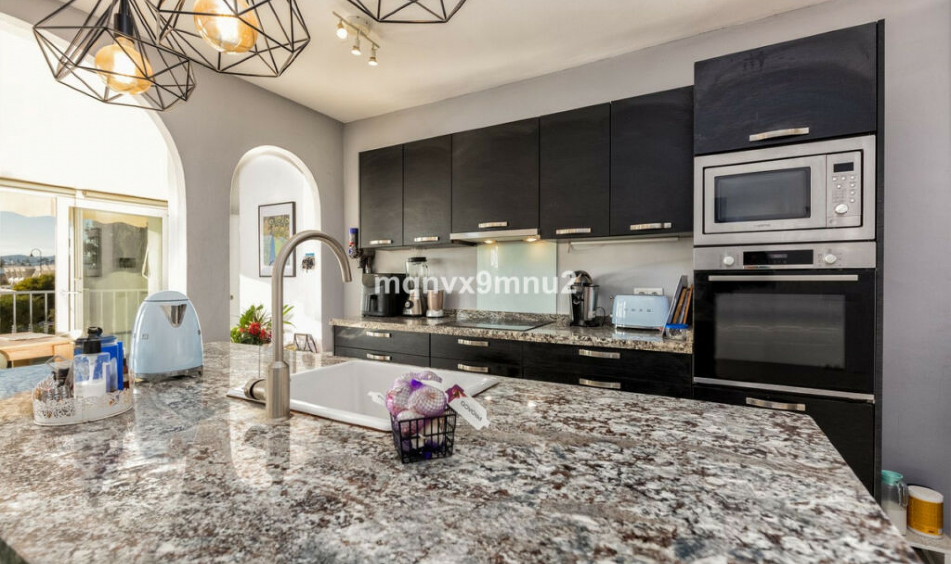 Resale - House -
El Chaparral