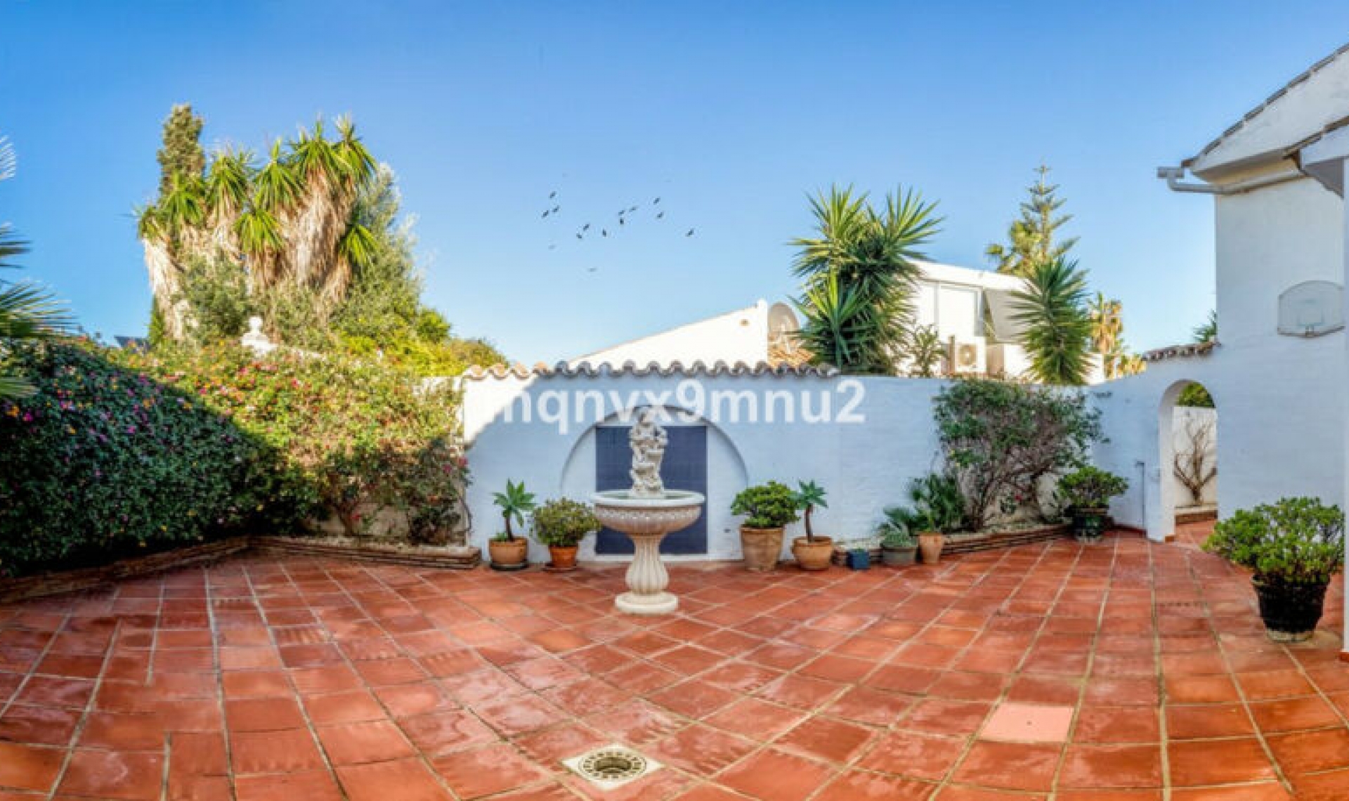 Resale - House -
El Chaparral