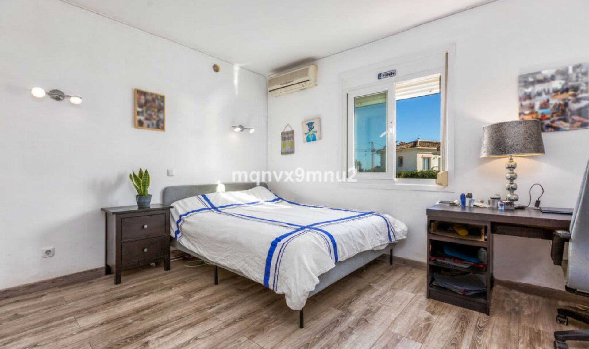 Resale - House -
El Chaparral