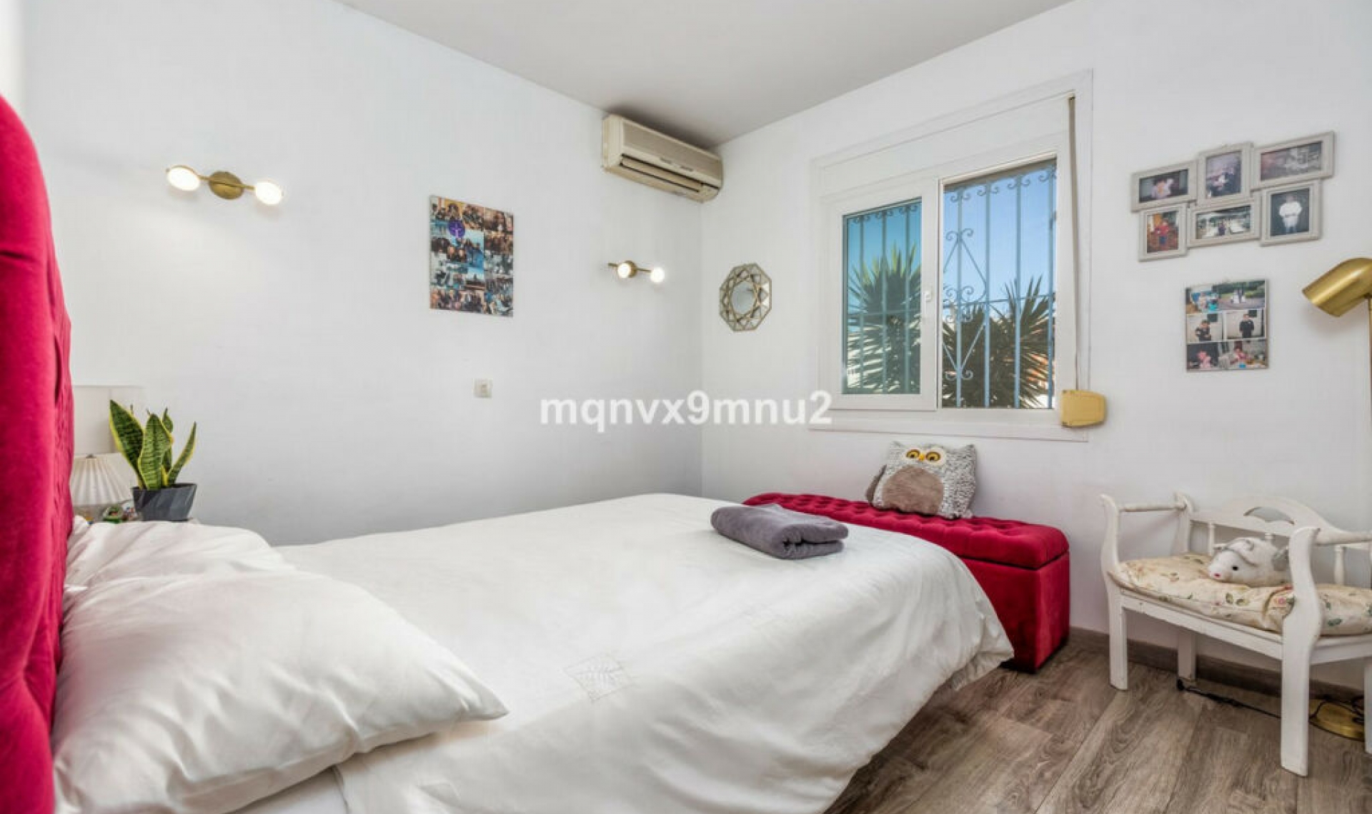 Resale - House -
El Chaparral