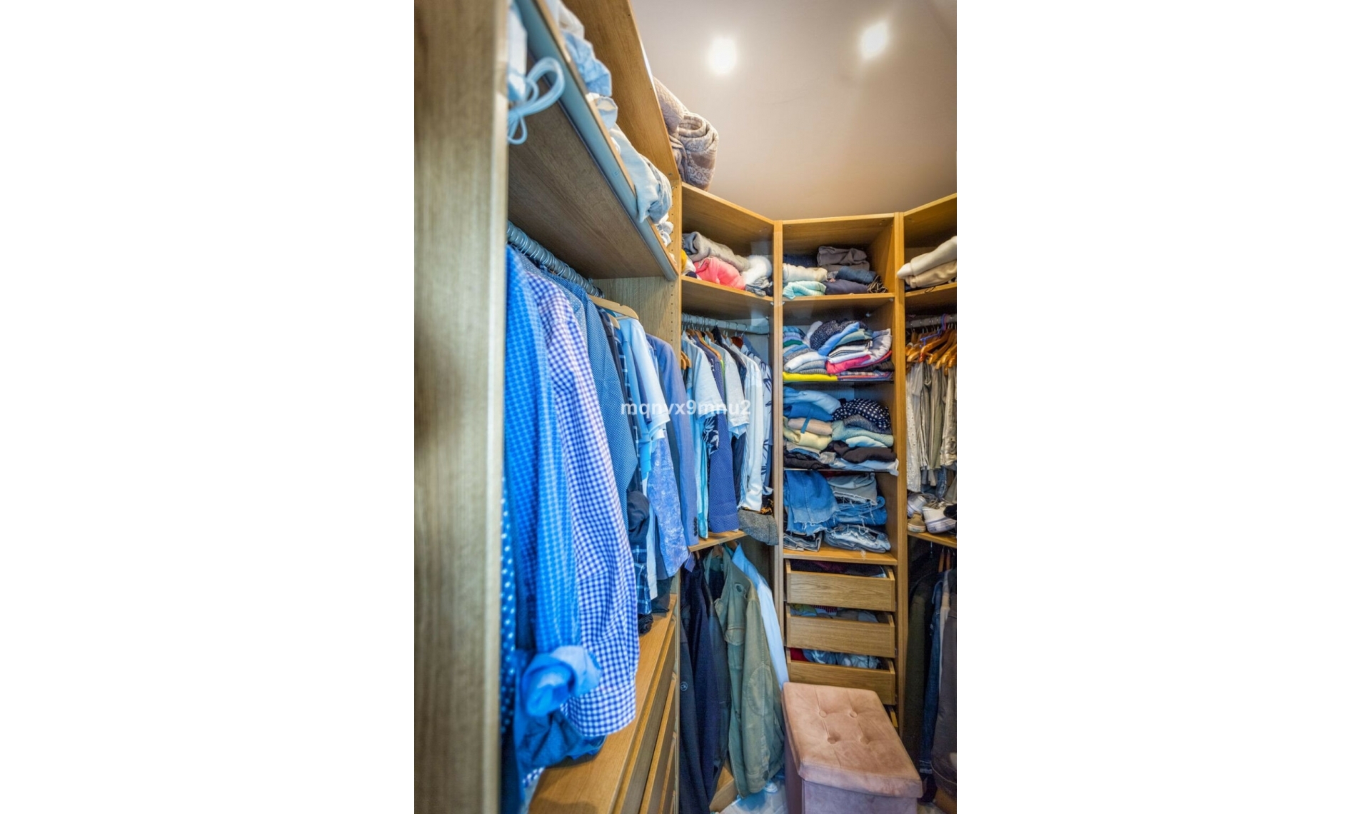 Resale - House -
El Chaparral