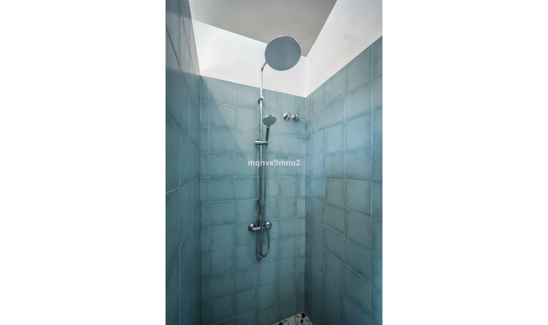 Resale - House -
El Chaparral