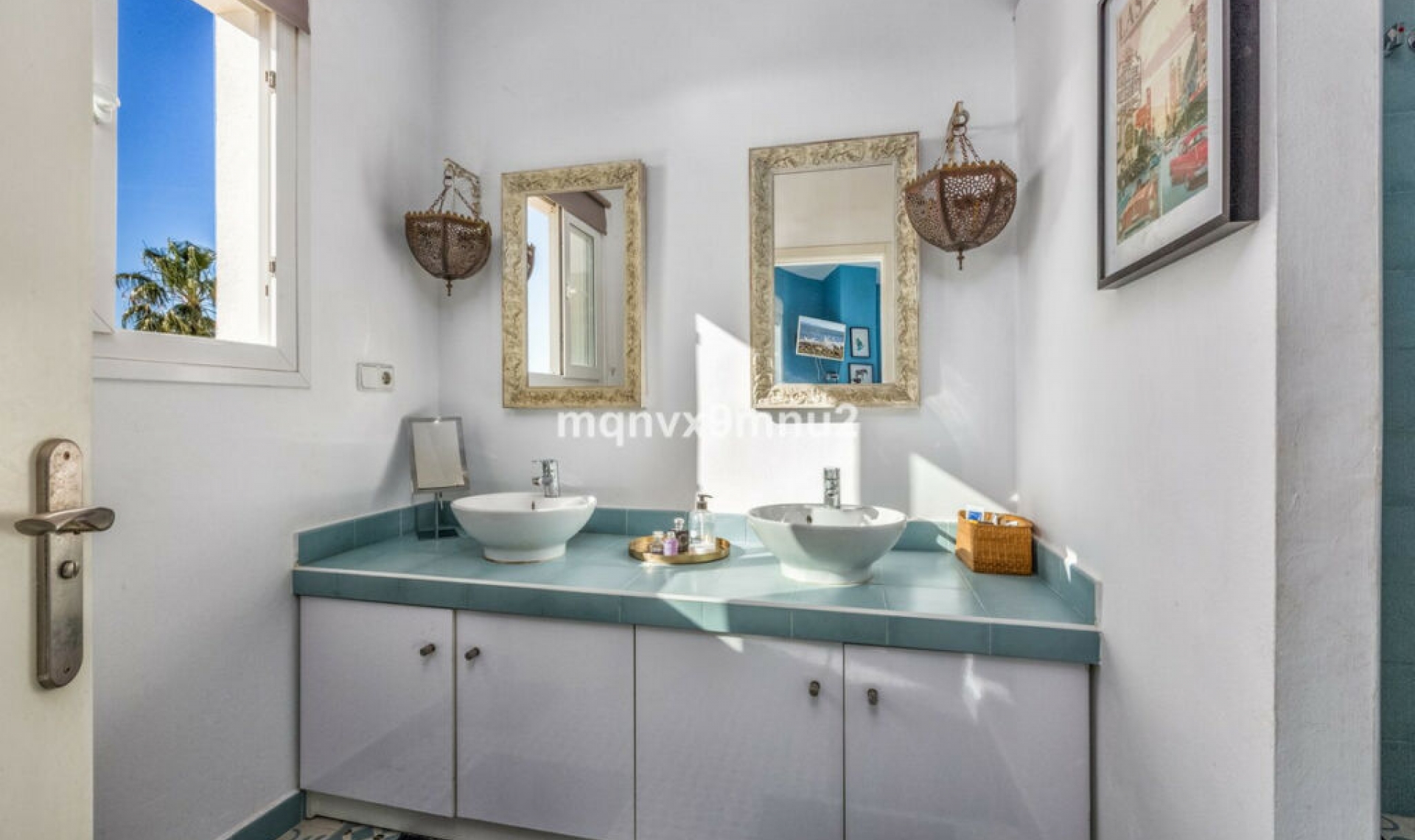 Resale - House -
El Chaparral