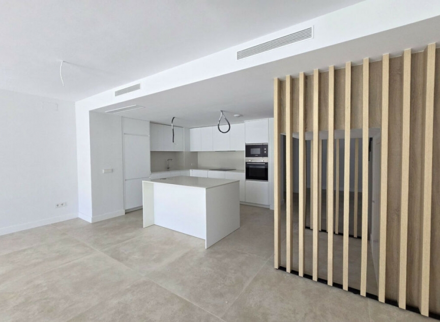 Resale - House -
El Chaparral