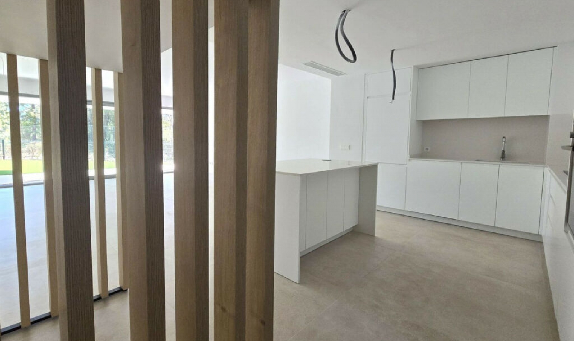 Resale - House -
El Chaparral