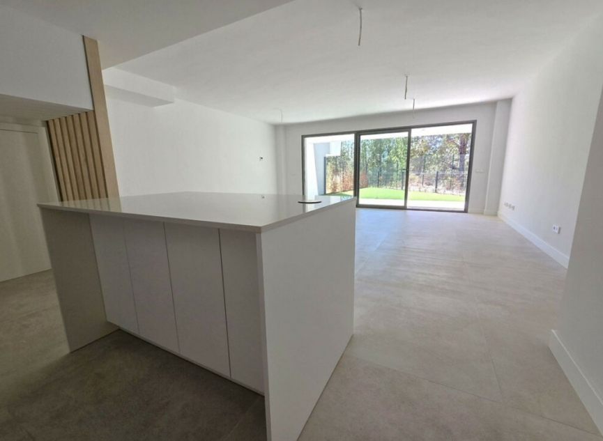 Resale - House -
El Chaparral