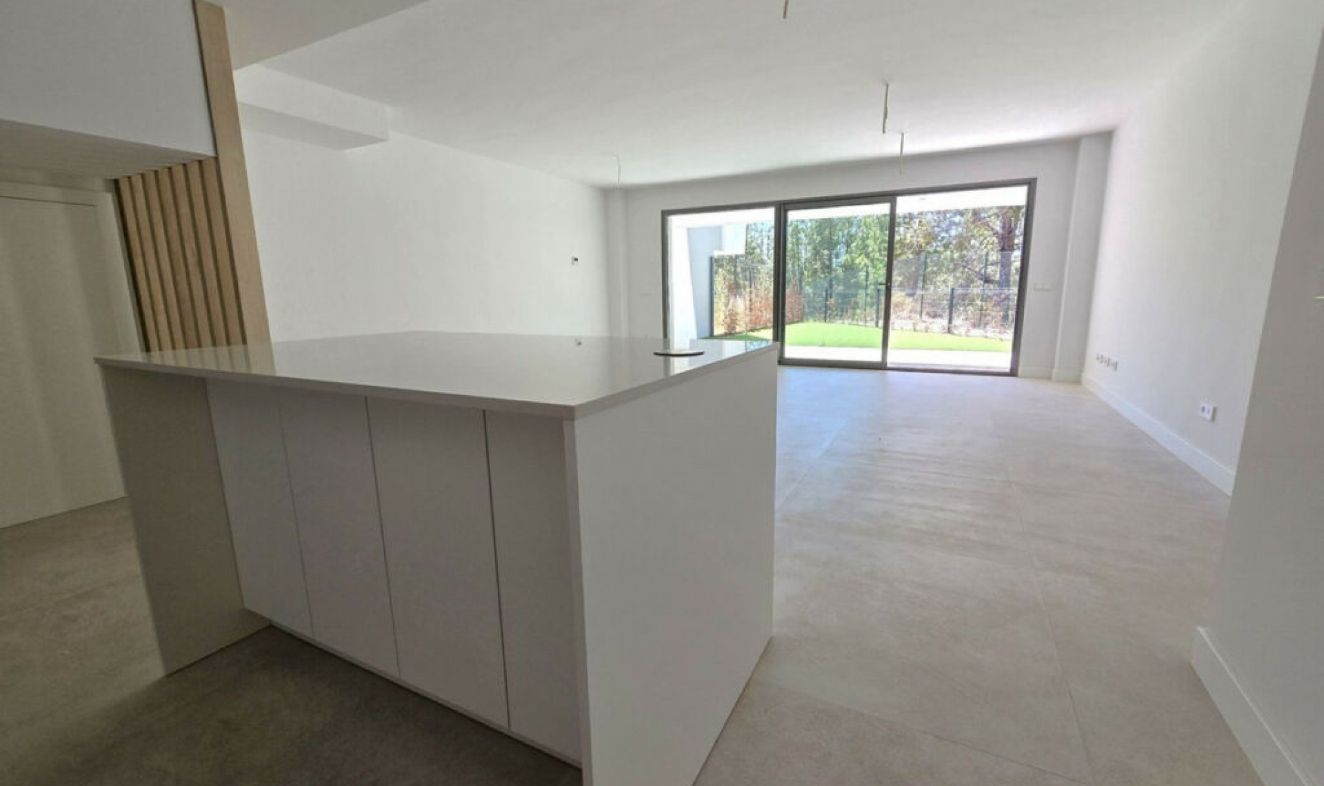 Resale - House -
El Chaparral