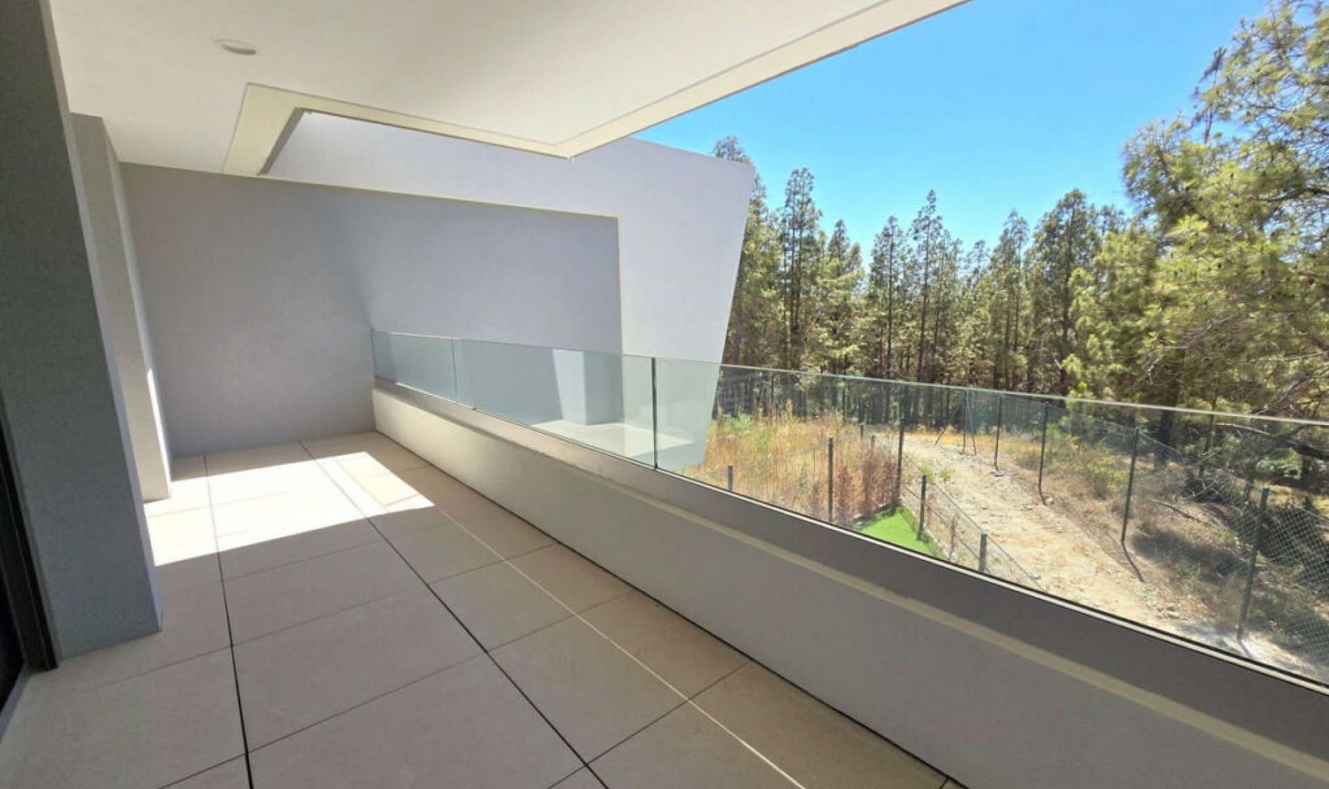 Resale - House -
El Chaparral