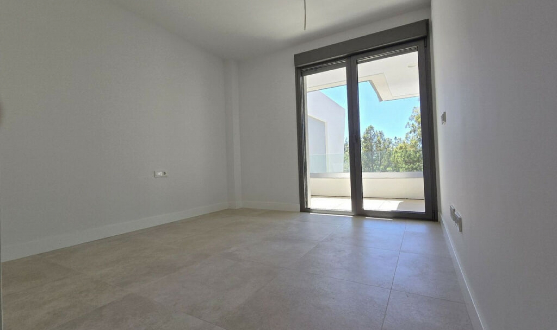 Resale - House -
El Chaparral