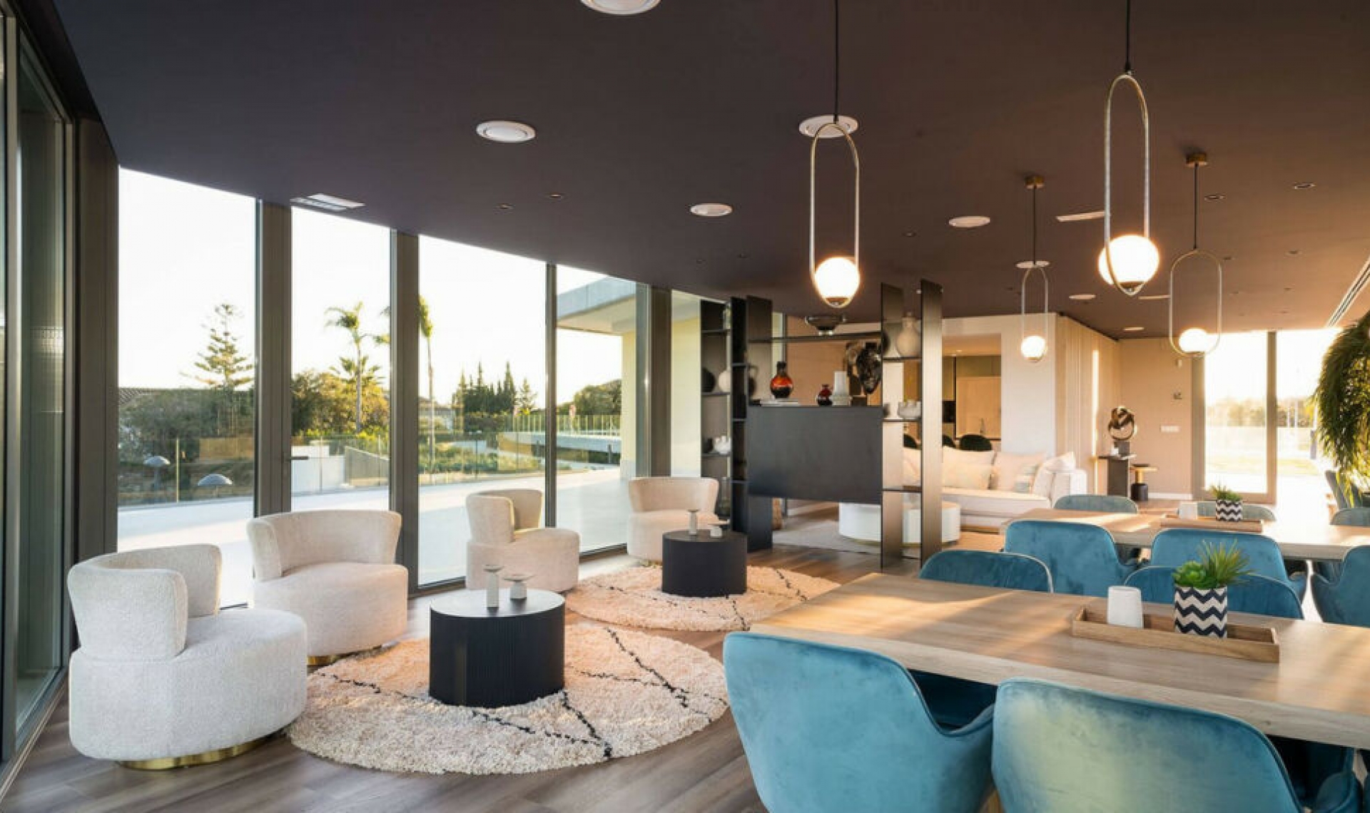 Resale - House -
El Chaparral