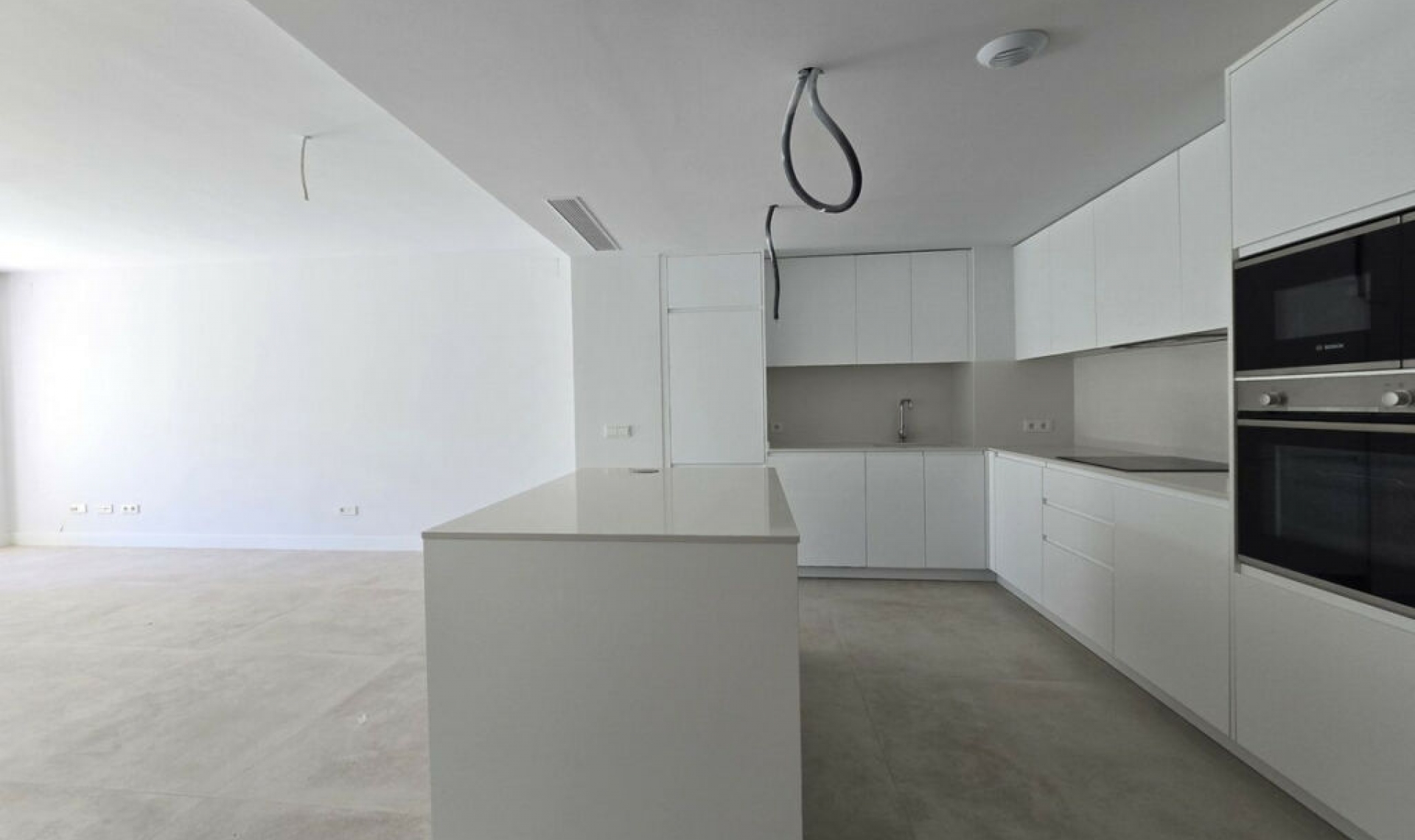 Resale - House -
El Chaparral