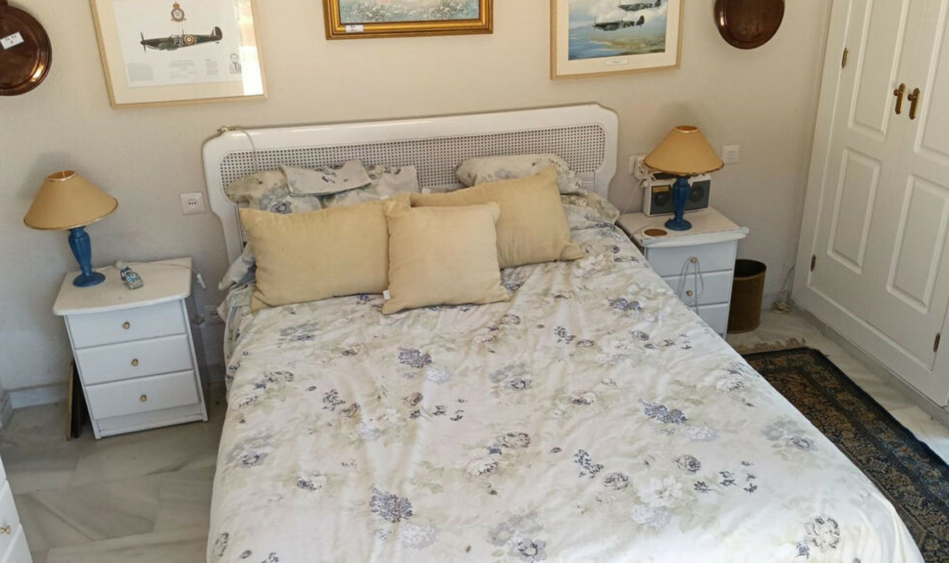 Resale - House -
El Chaparral