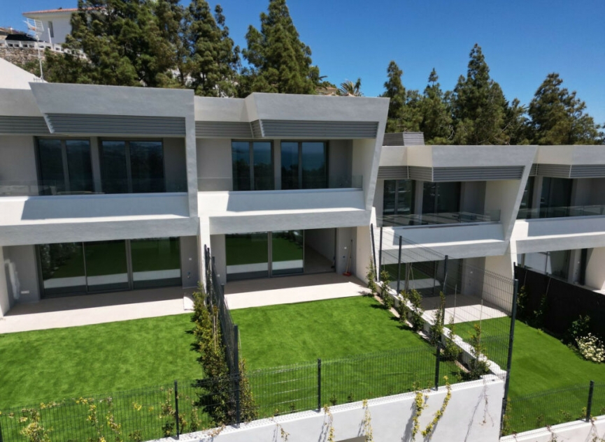 Resale - House -
El Chaparral