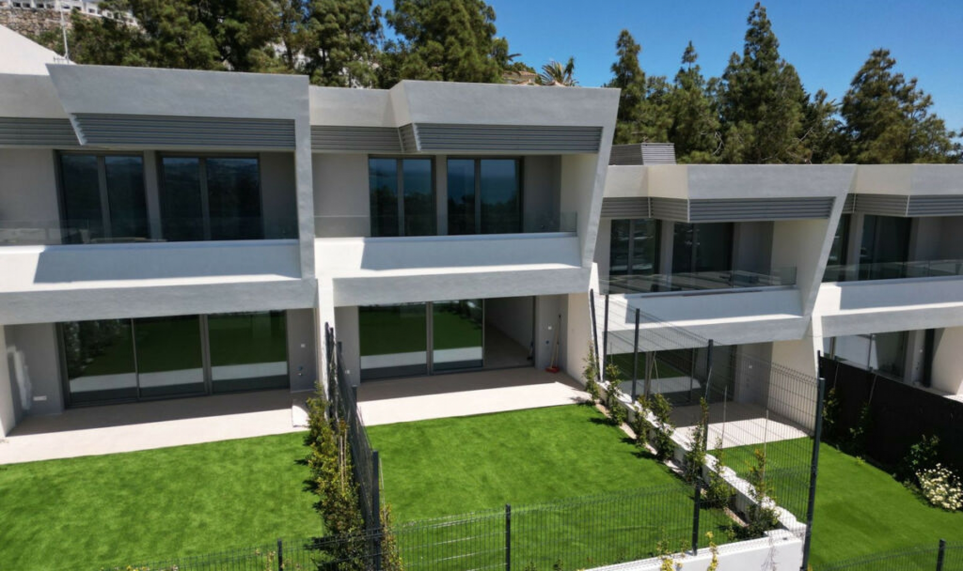 Resale - House -
El Chaparral