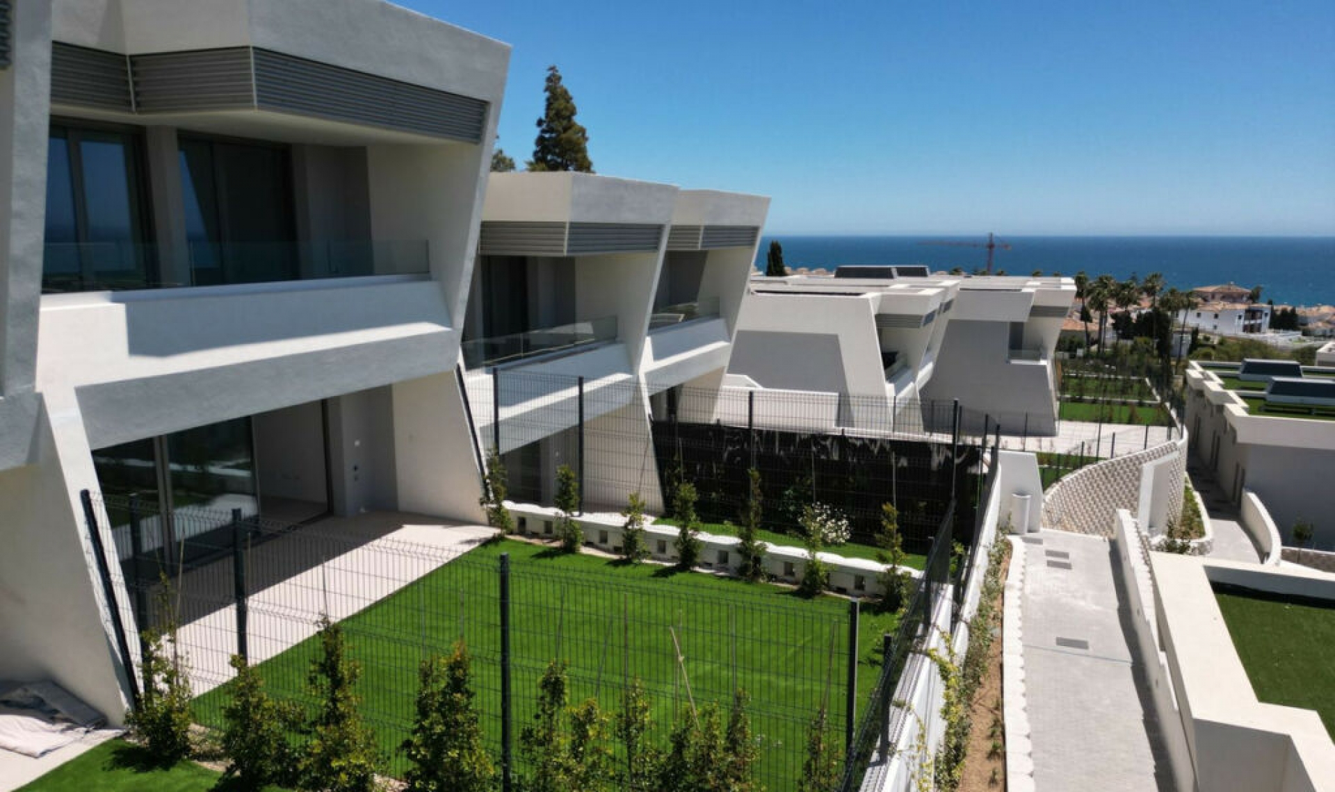 Resale - House -
El Chaparral