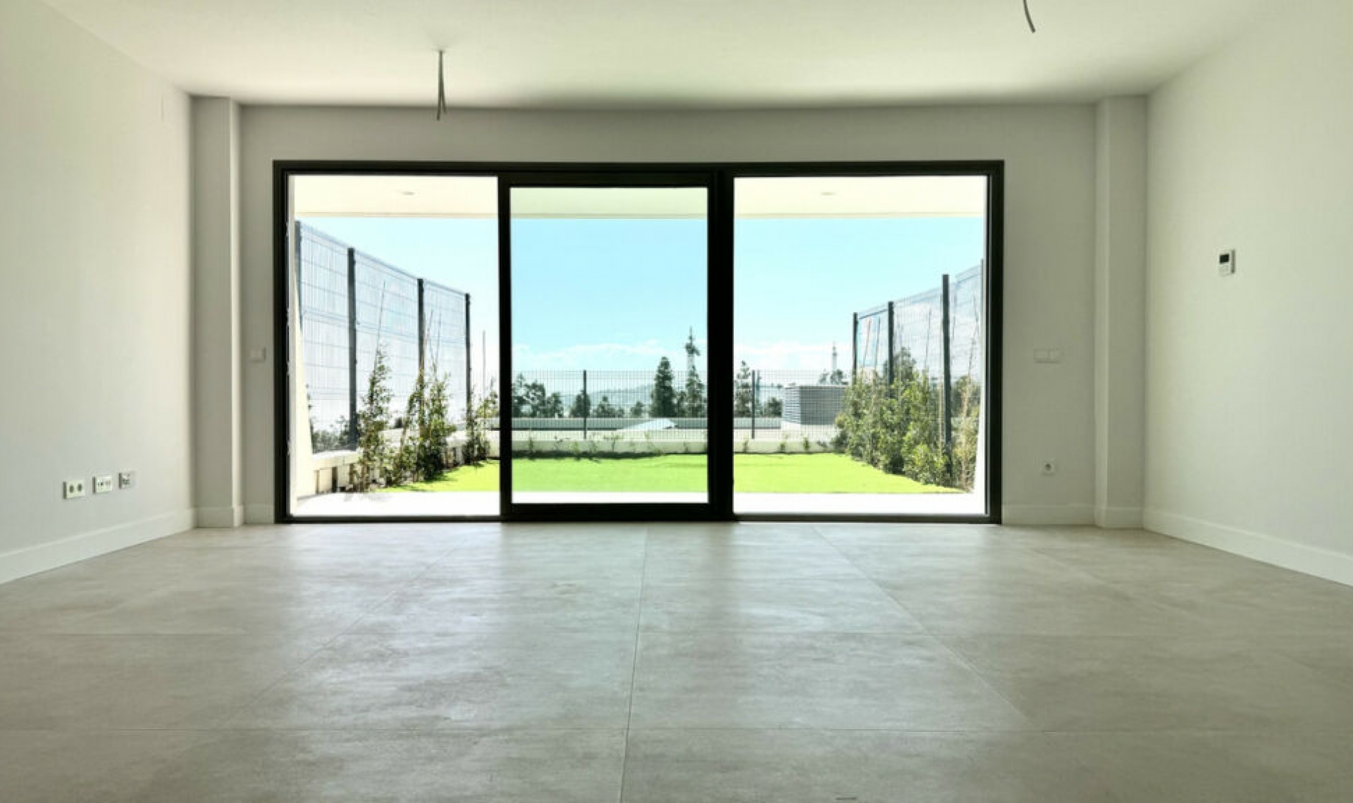 Resale - House -
El Chaparral