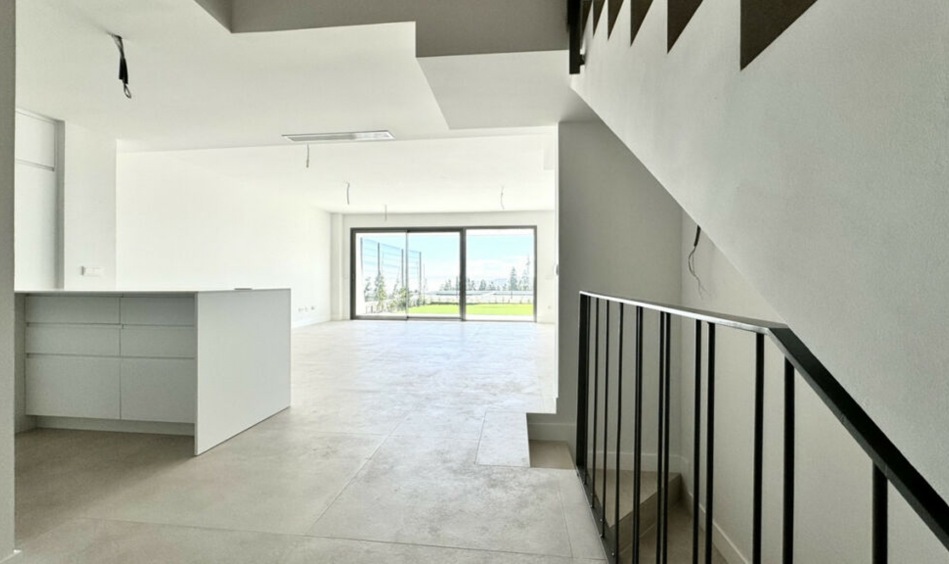 Resale - House -
El Chaparral