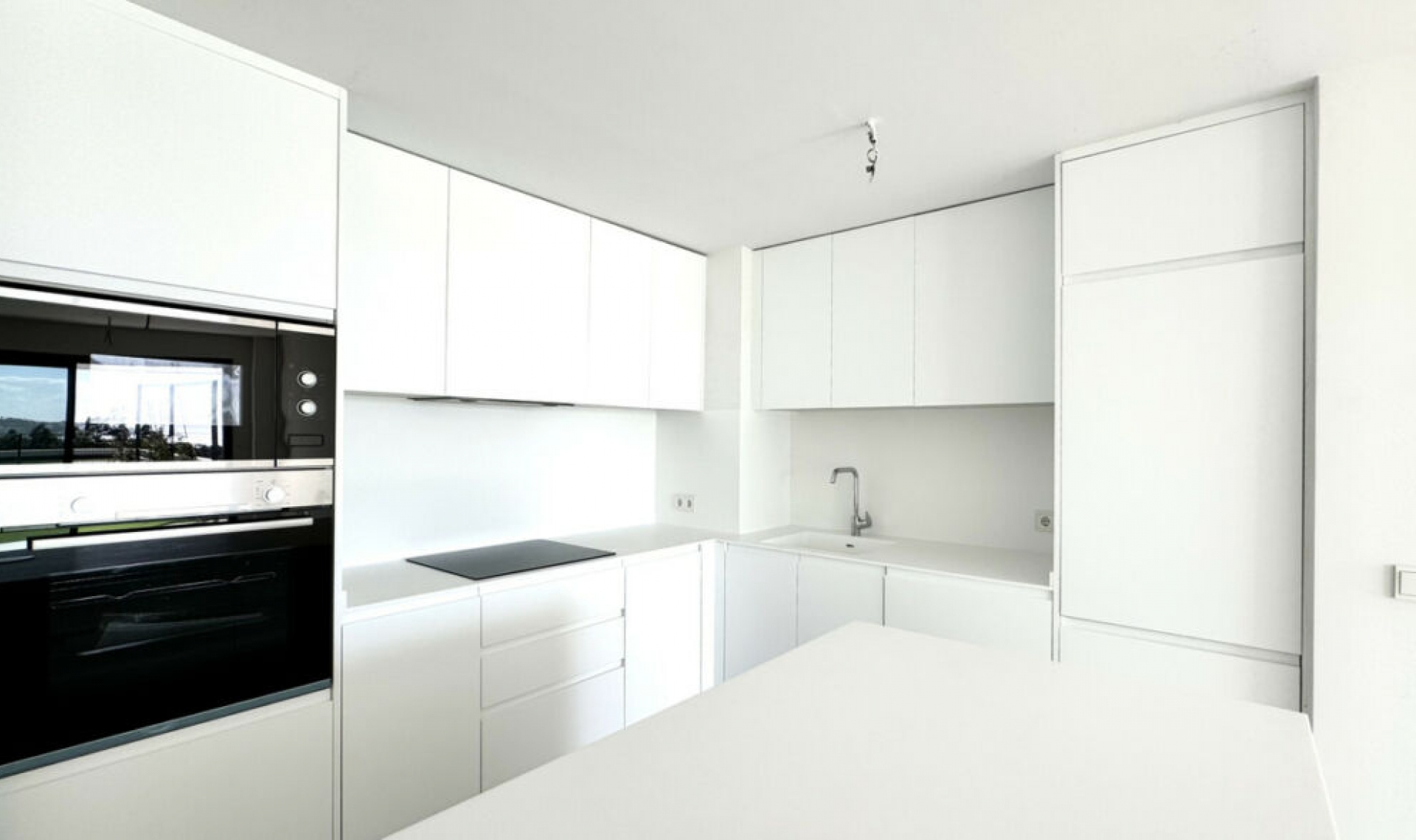 Resale - House -
El Chaparral