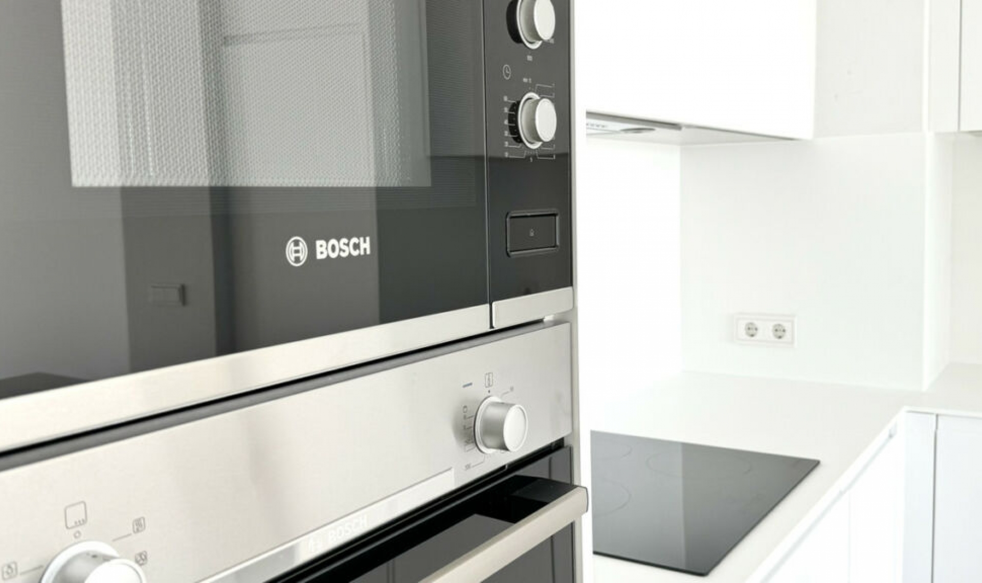 Resale - House -
El Chaparral