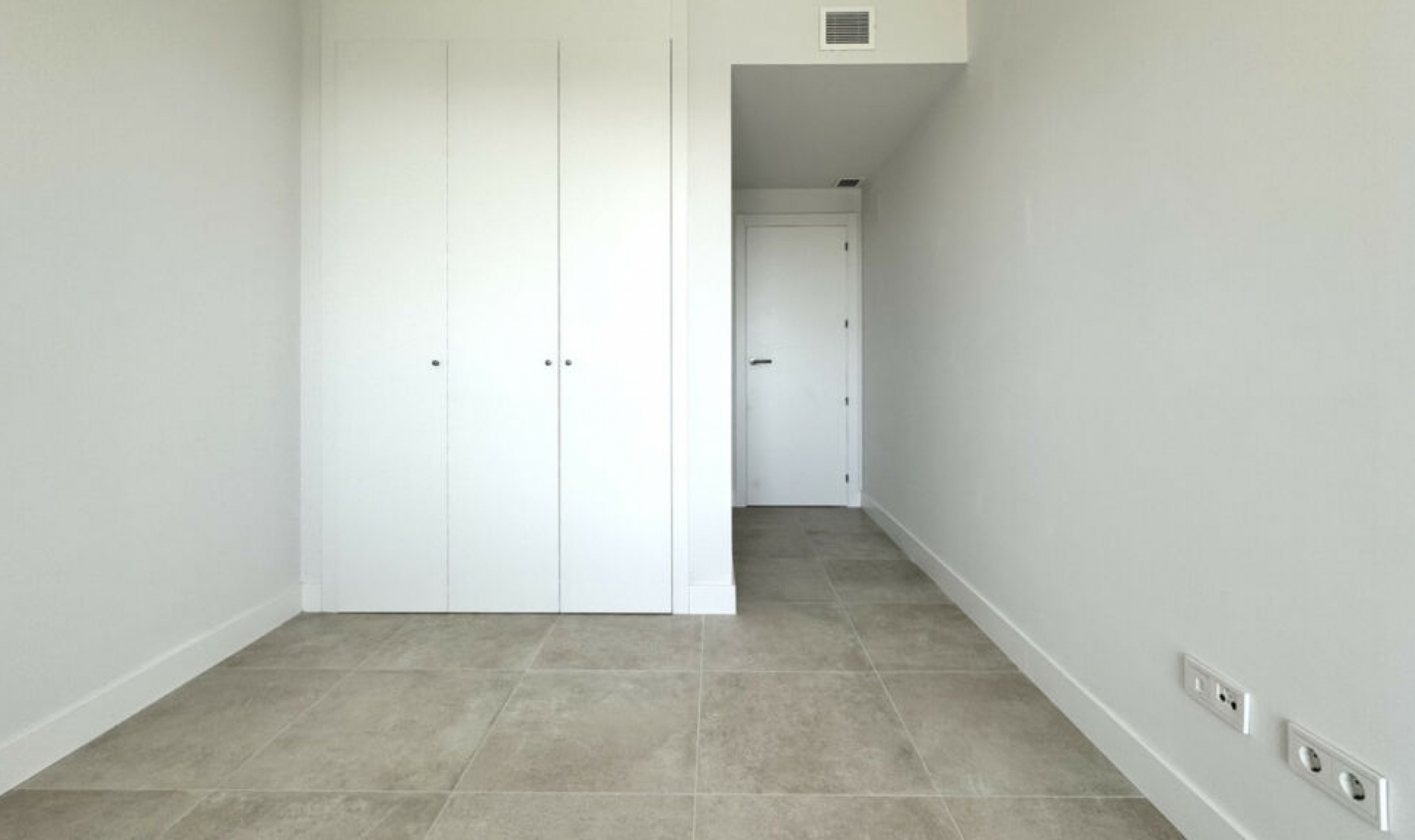 Resale - House -
El Chaparral