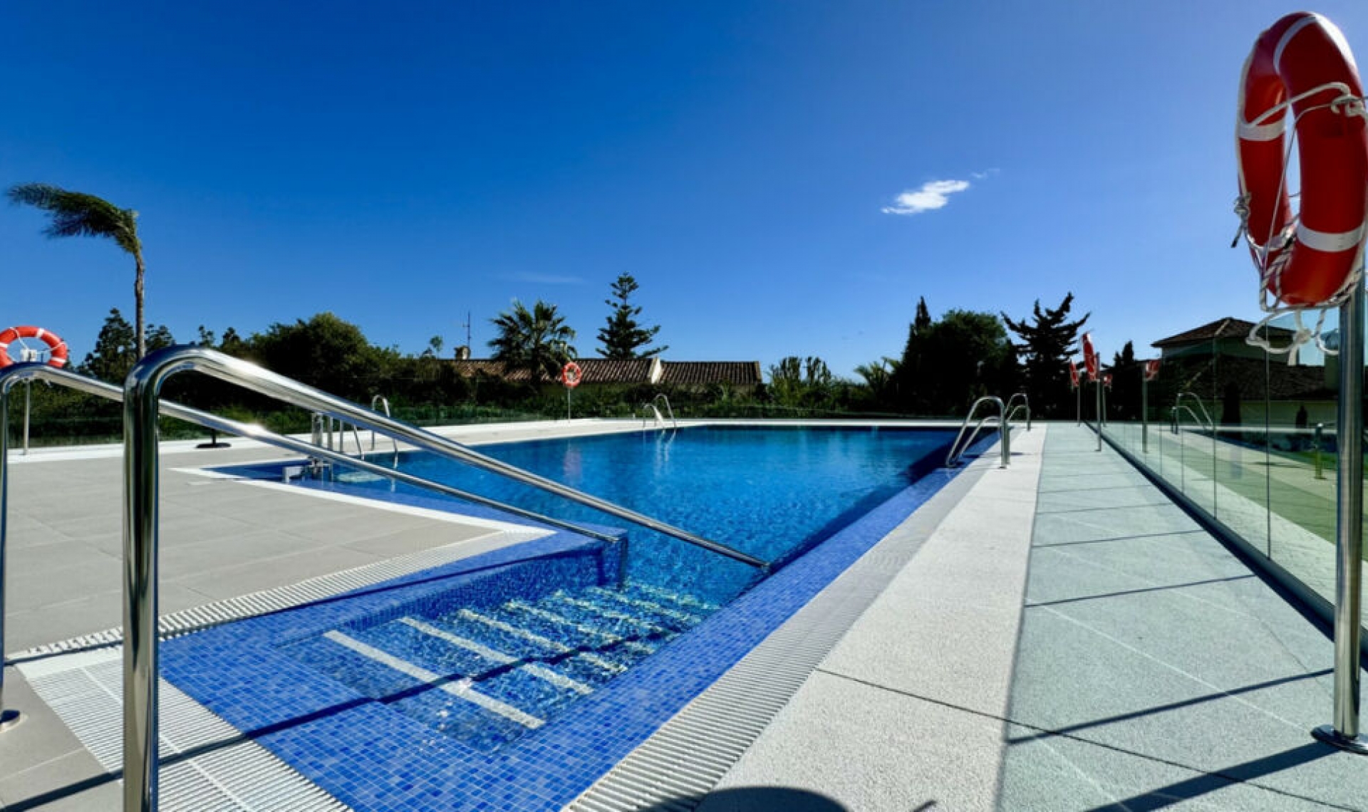 Resale - House -
El Chaparral