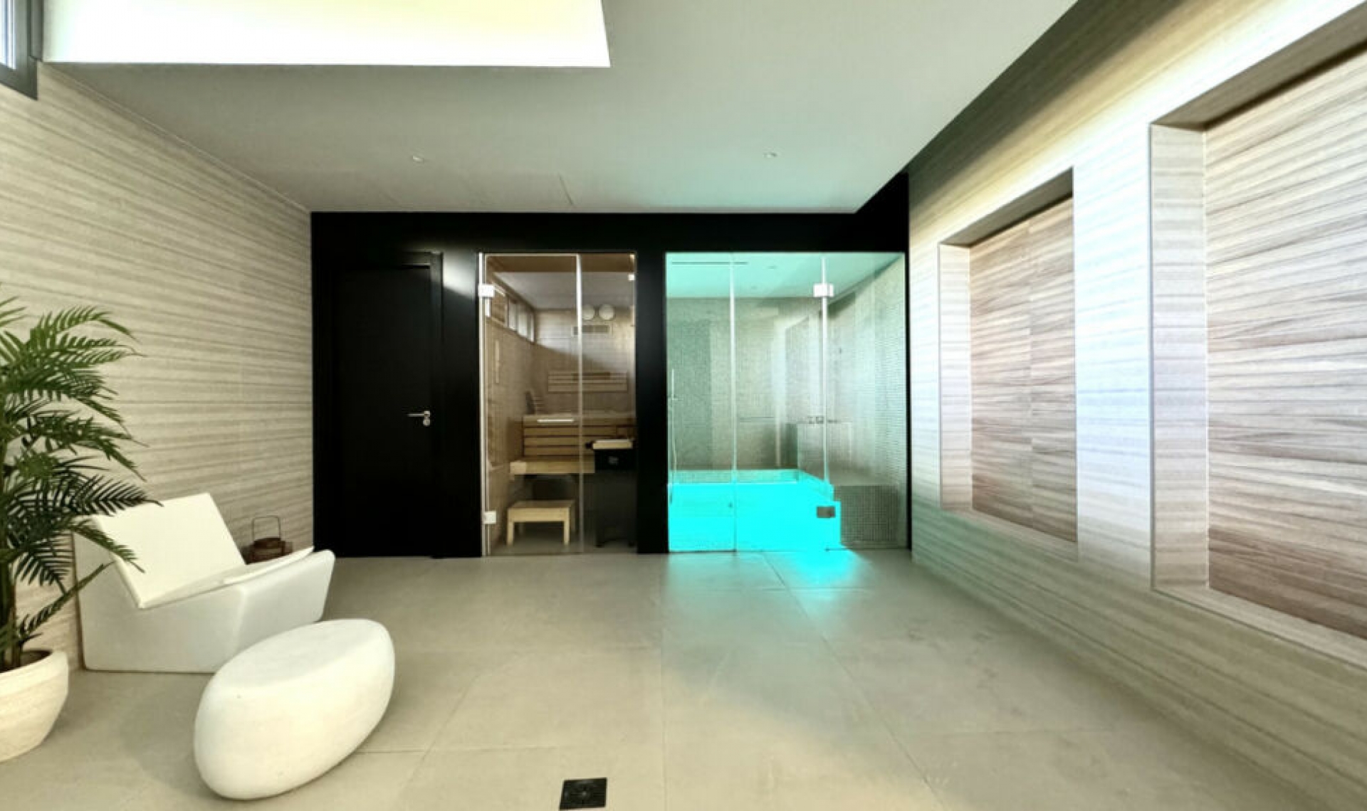 Resale - House -
El Chaparral