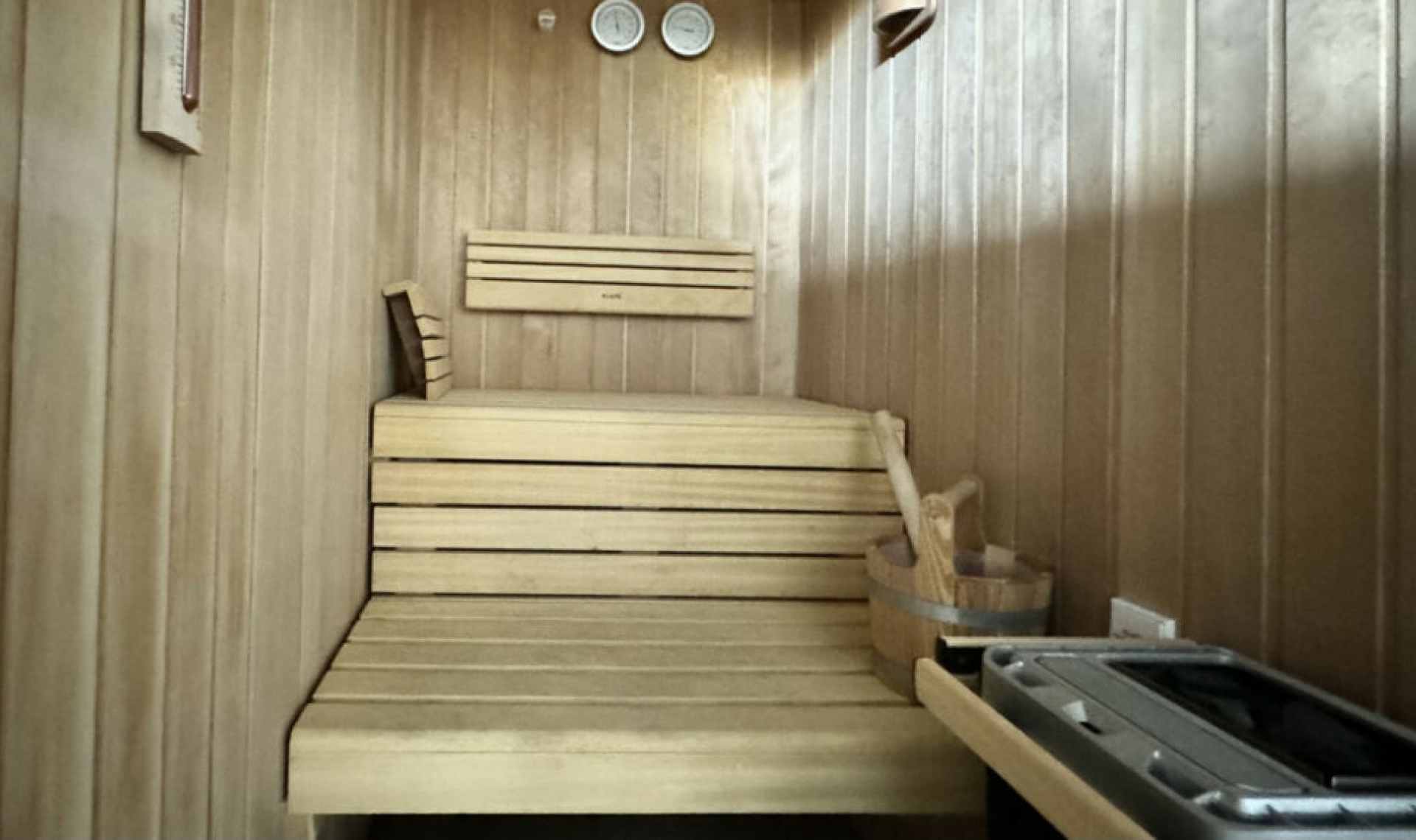 Resale - House -
El Chaparral